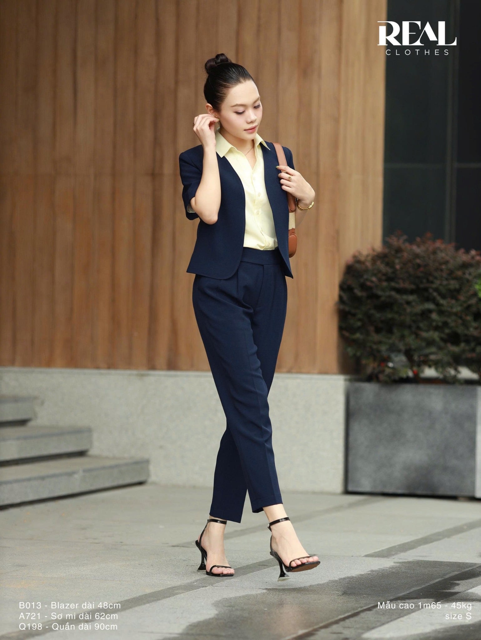 Vest Sunny xanh đen