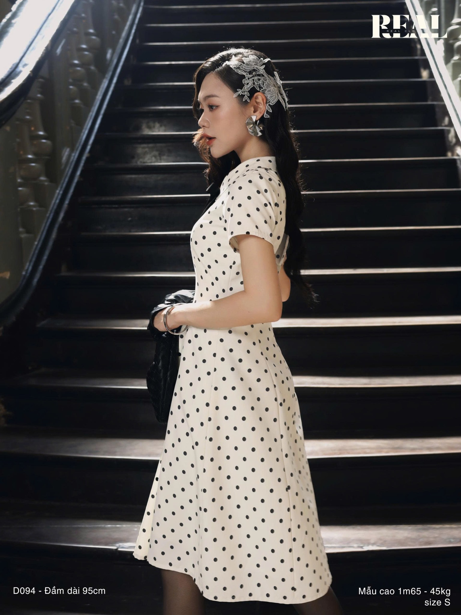 Đầm 8 mảnh cổ lá sen chấm bi