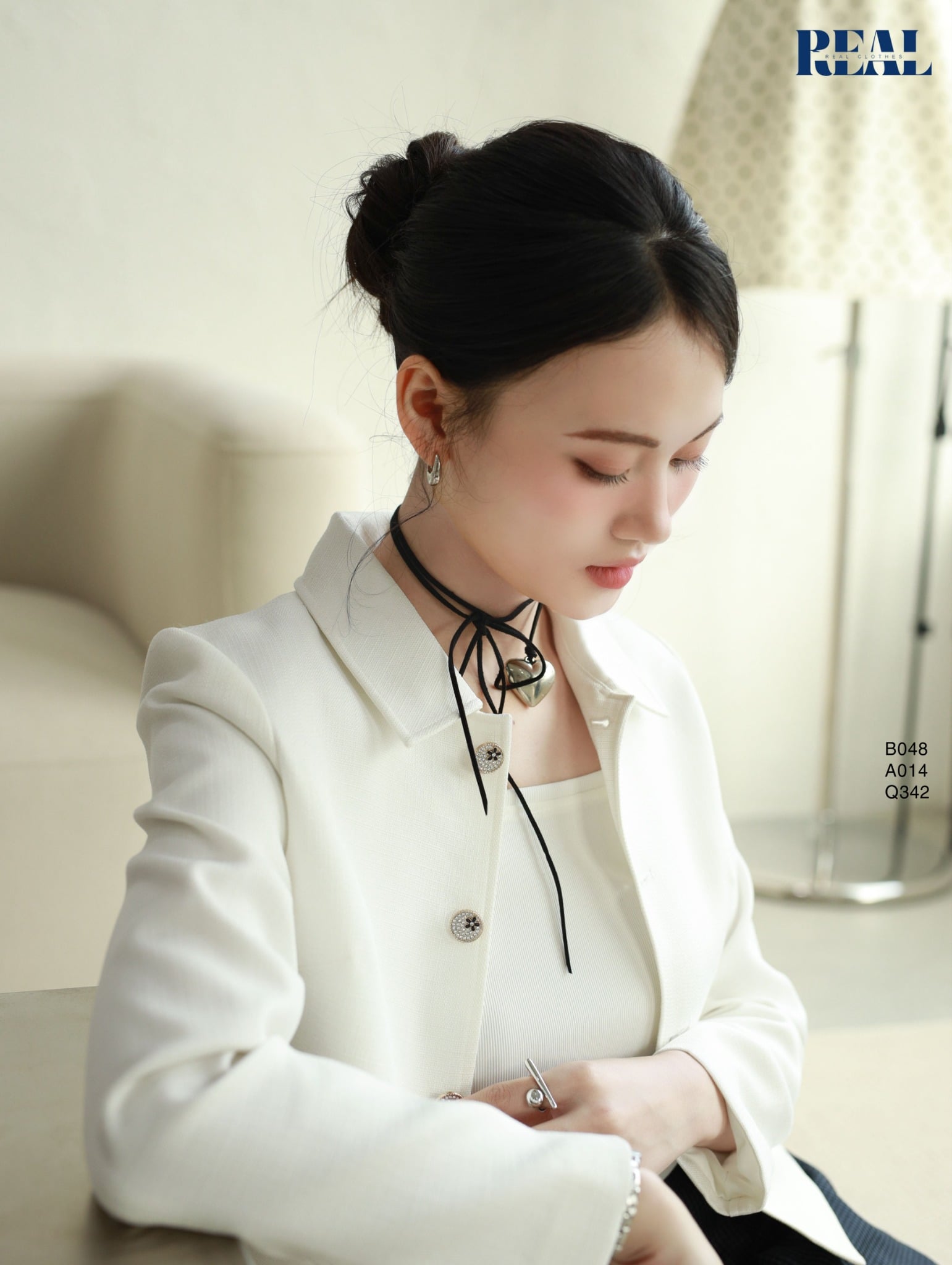Blazer Cổ Lá Sen