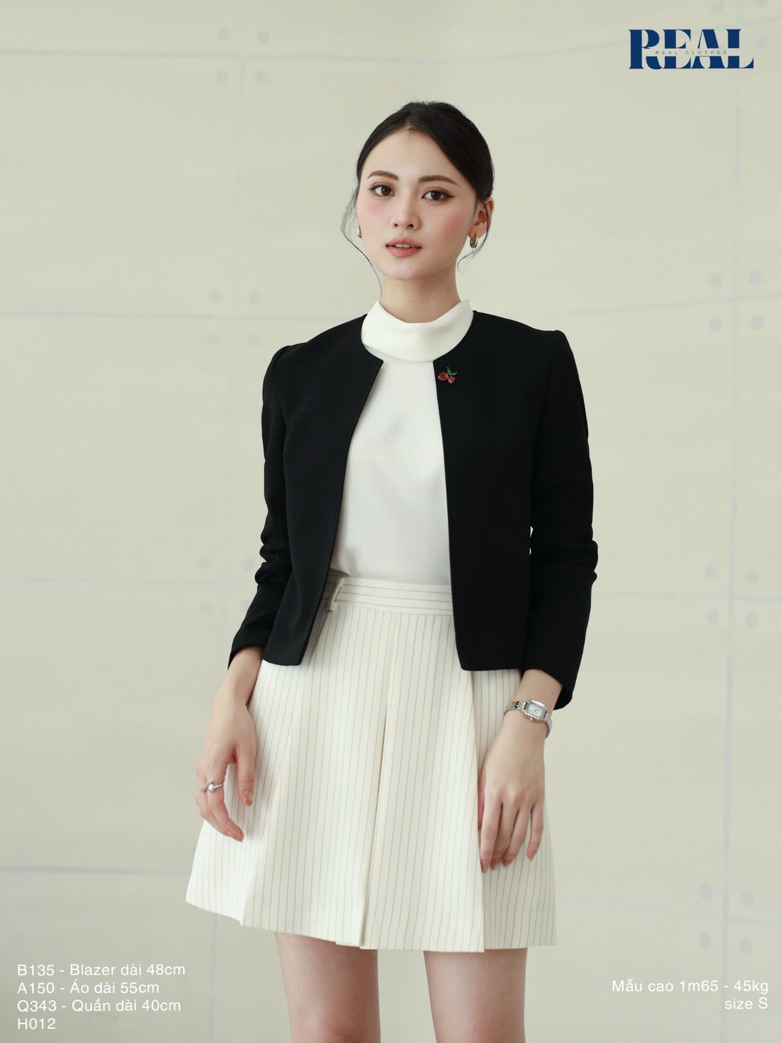 Blazer cổ tròn