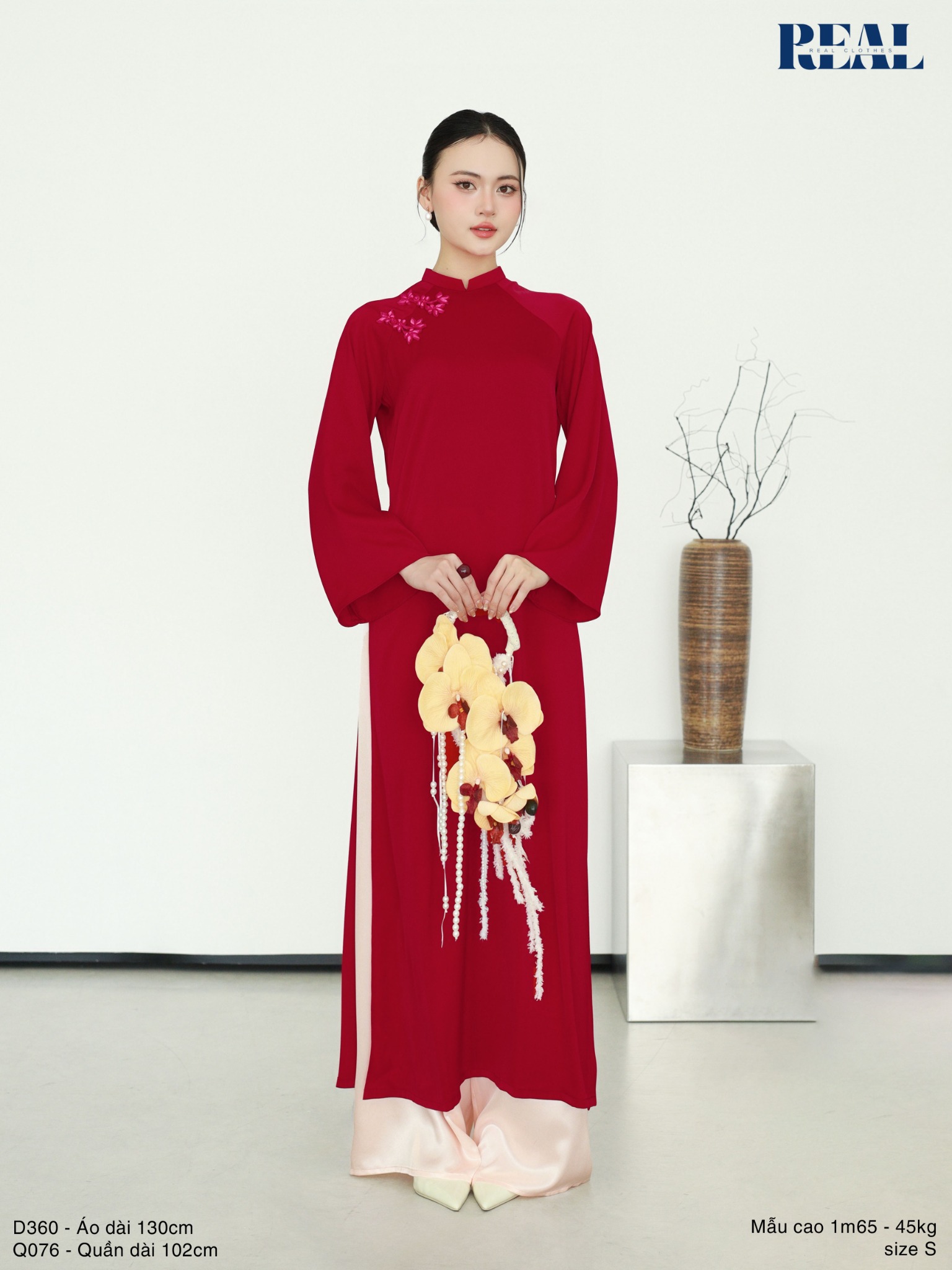 Áo dài cách tân Đoàn Viên