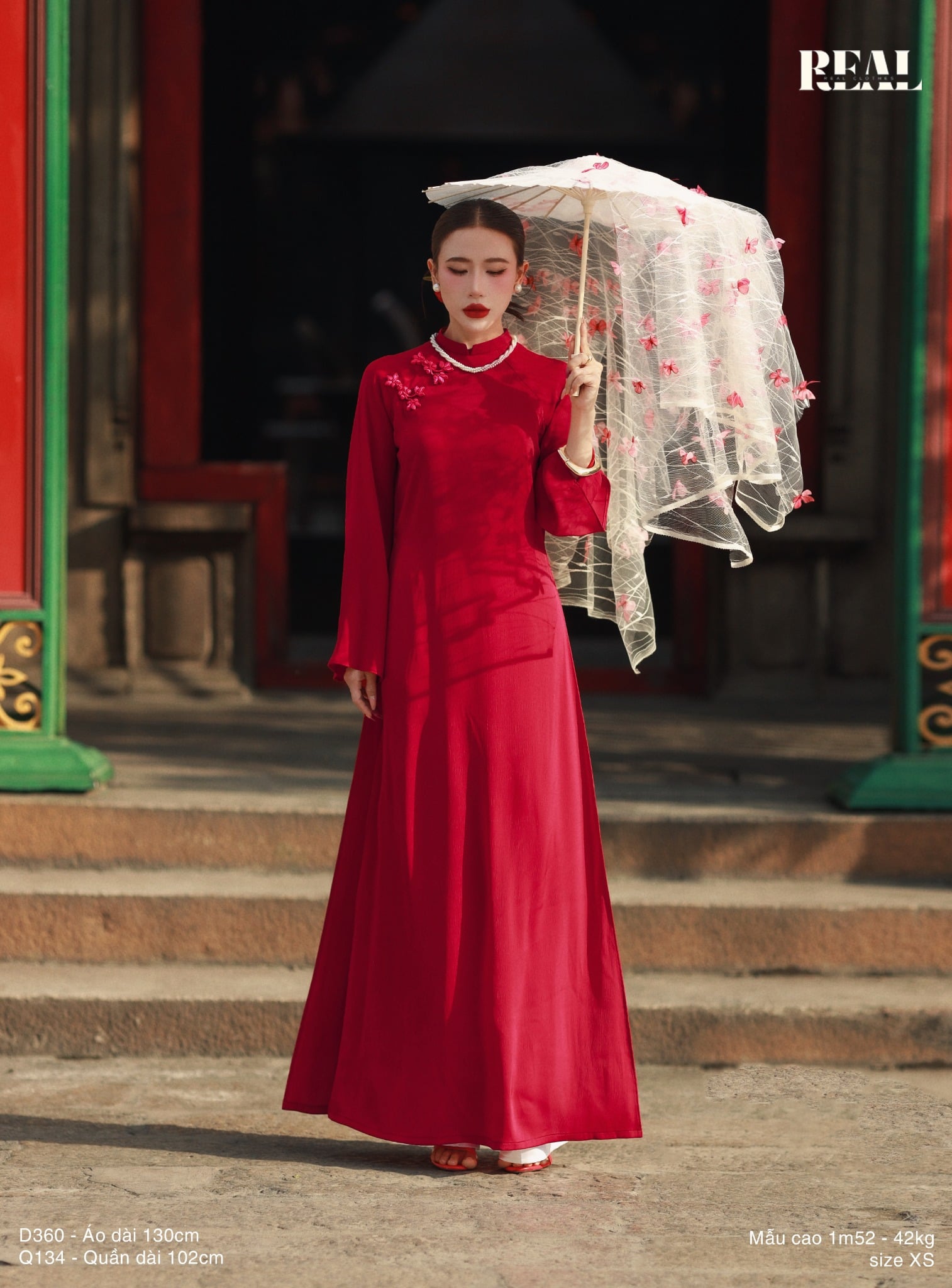 Áo dài cách tân Đoàn Viên