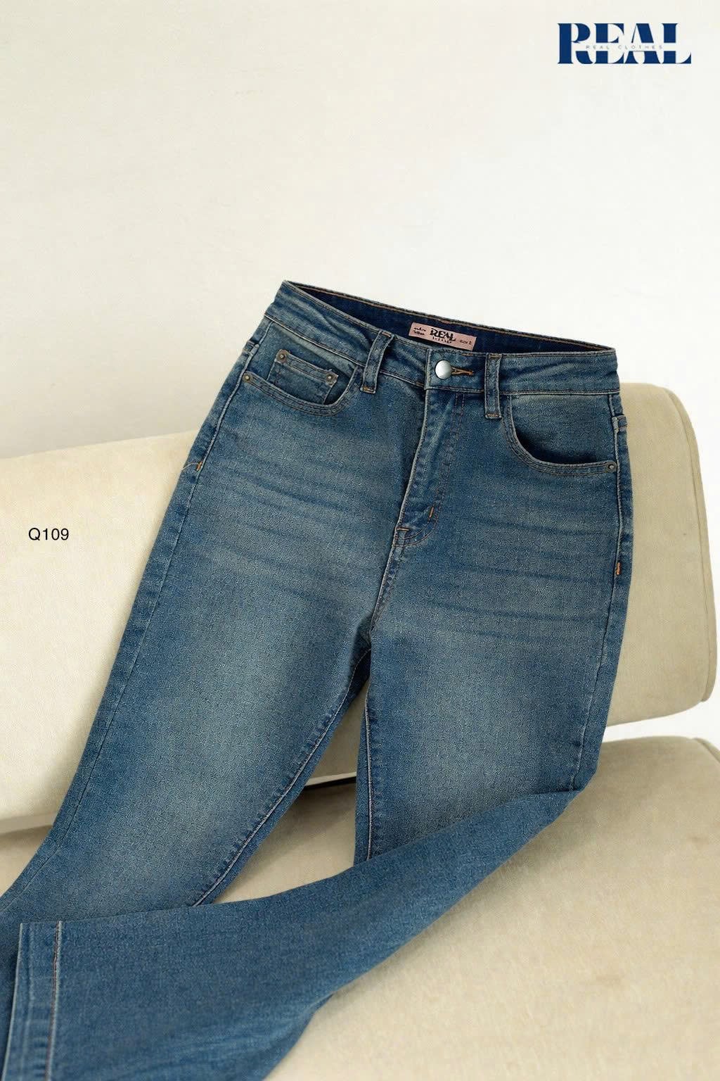 Quần Jeans basic xanh đậm