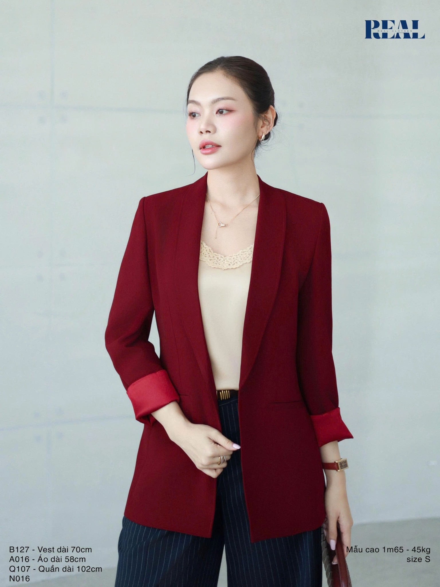Áo hai dây lụa nude