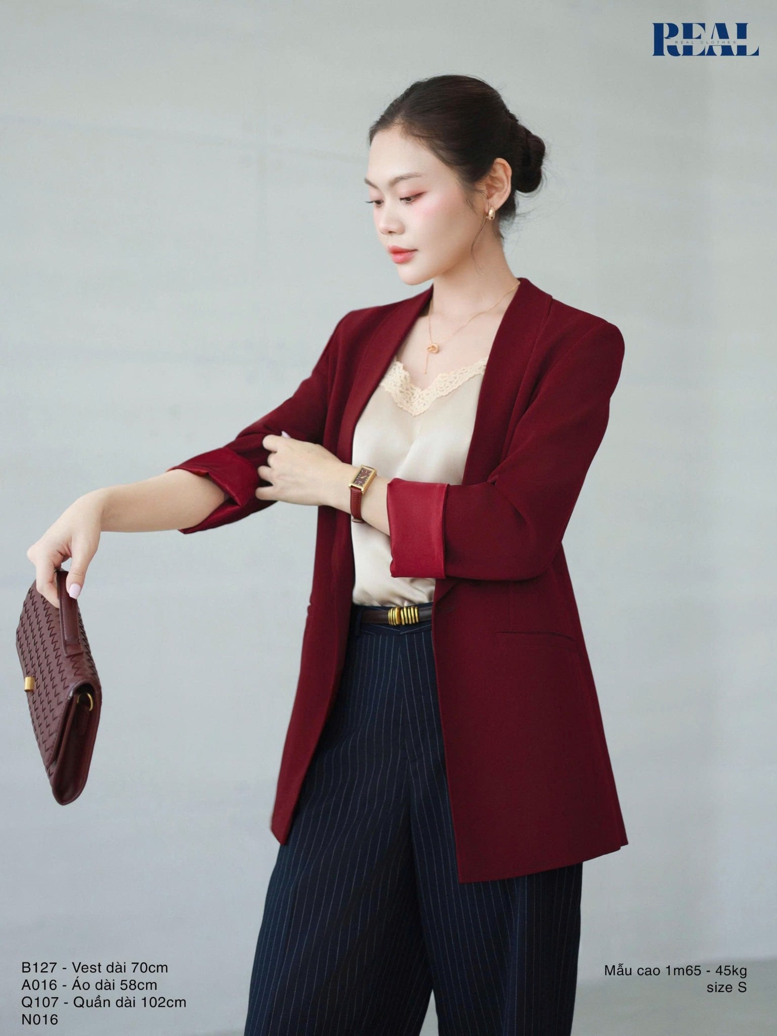 Áo hai dây lụa nude