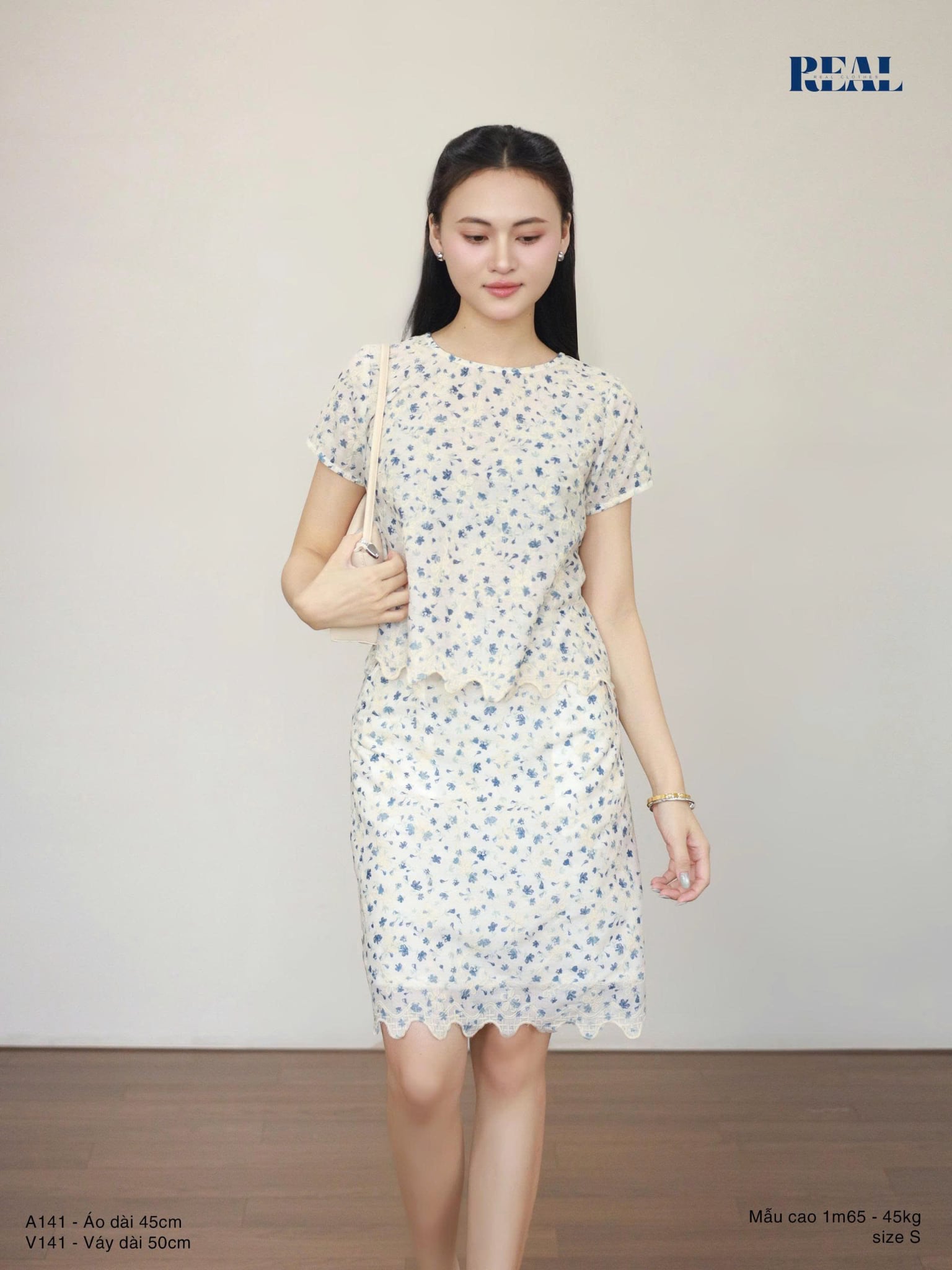 Áo cotton hoa thêu
