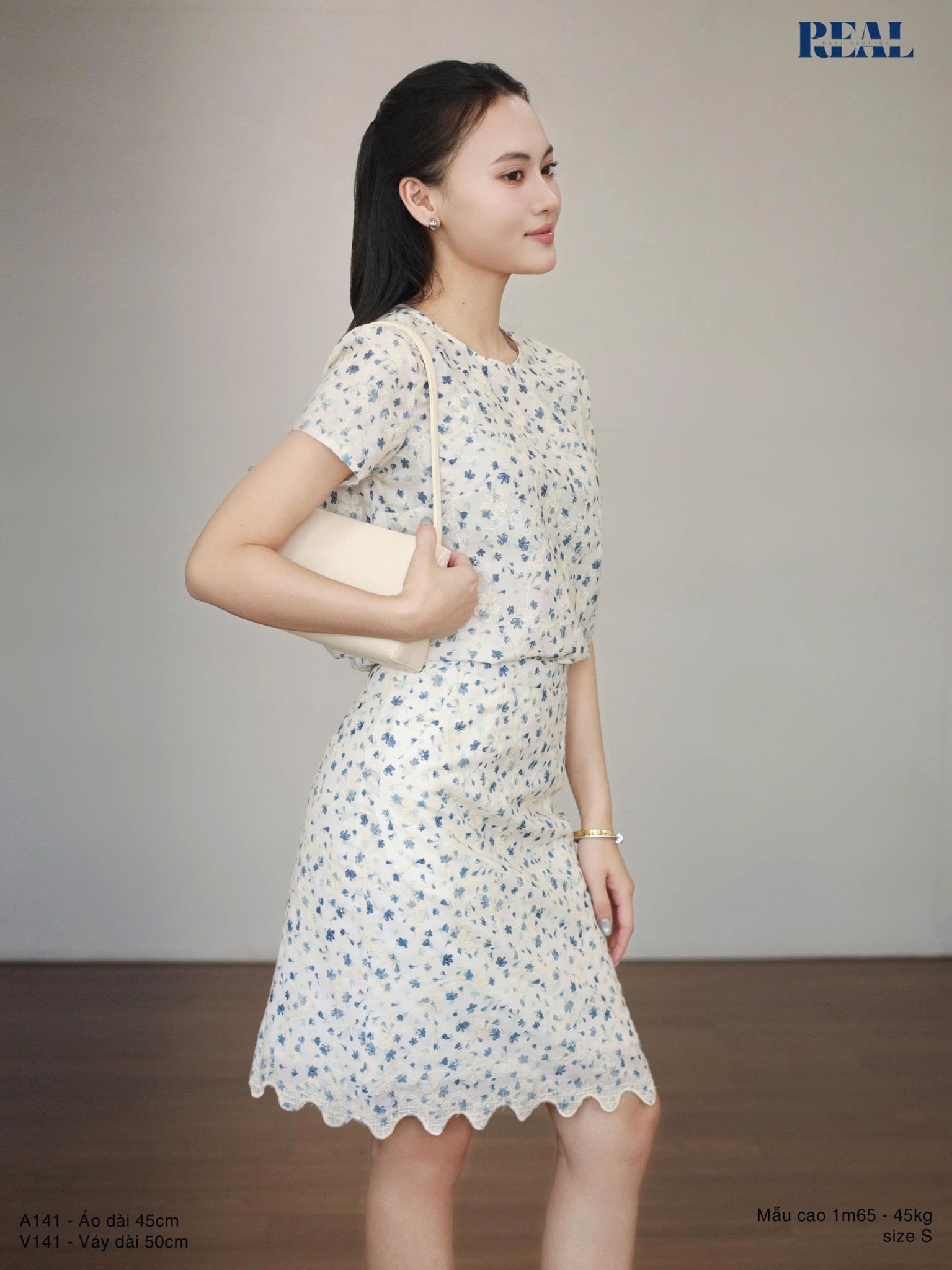 Váy cotton hoa thêu
