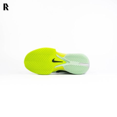 NIKE GT CUT CROSS