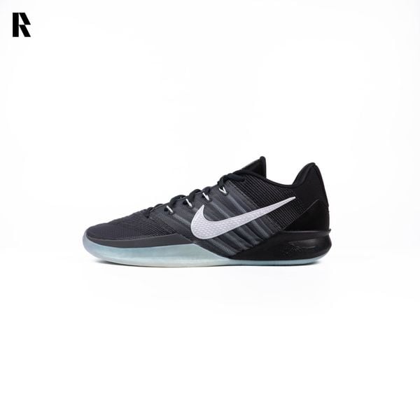 NIKE WMNS SABRINA 3 