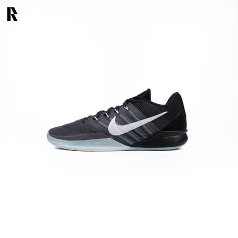 NIKE WMNS SABRINA 3 