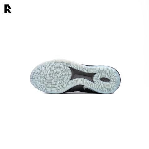 NIKE WMNS SABRINA 3 