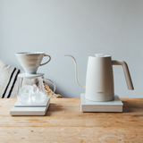  [PRE-ORDER] Ấm rót điện điều chỉnh nhiệt cao cấp Hario Electric Kettle LYRA 800ml siêu nhẹ (220V, 1200W, 2 màu Trắng/Đen) 