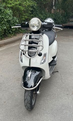 Cho thuê xe máy Piaggio LX 2012 
