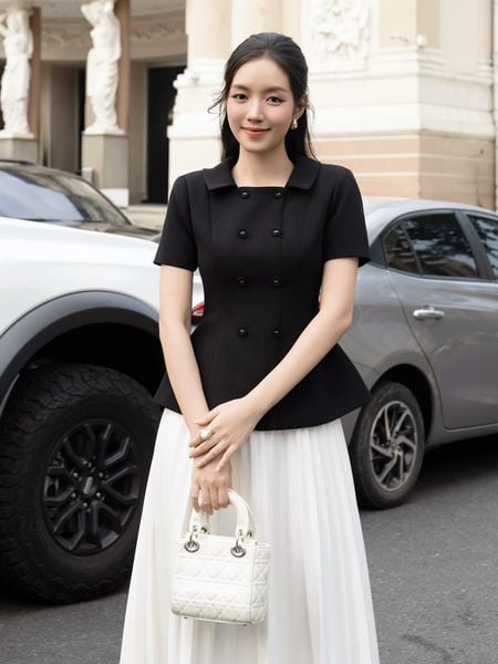 Trực diện Áo kiểu công sở peplum cổ vuông AAB23B
