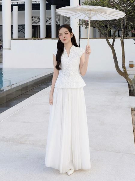  Áo kiểu tiệc ren cổ V cao AAE08A 