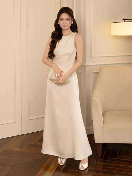 Đầm tiệc lụa dài cổ thuyền xoắn vai - DAF01B