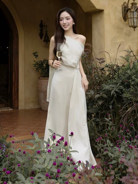 Đầm Tiệc Lụa Dài Đuôi Cá - DAG08B