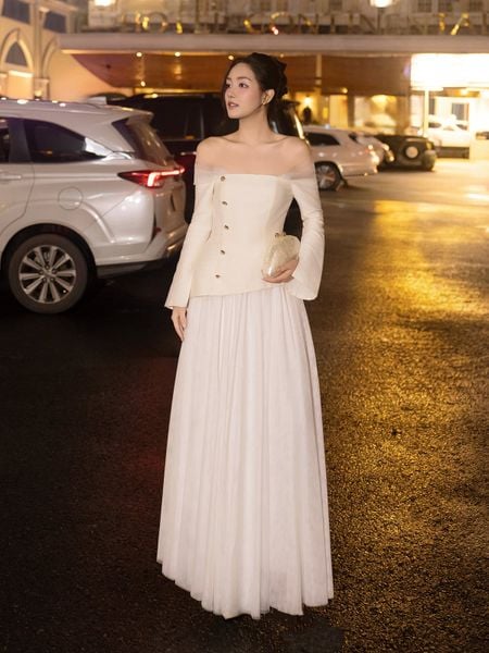 Cận cảnh Chân váy xòe tiệc dài lưới tulle V4468A