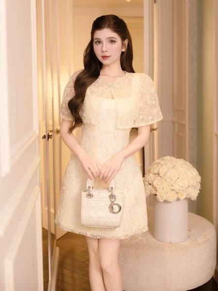 Trực diện Set tiệc 2 dây cổ vuông phối ren K4577D