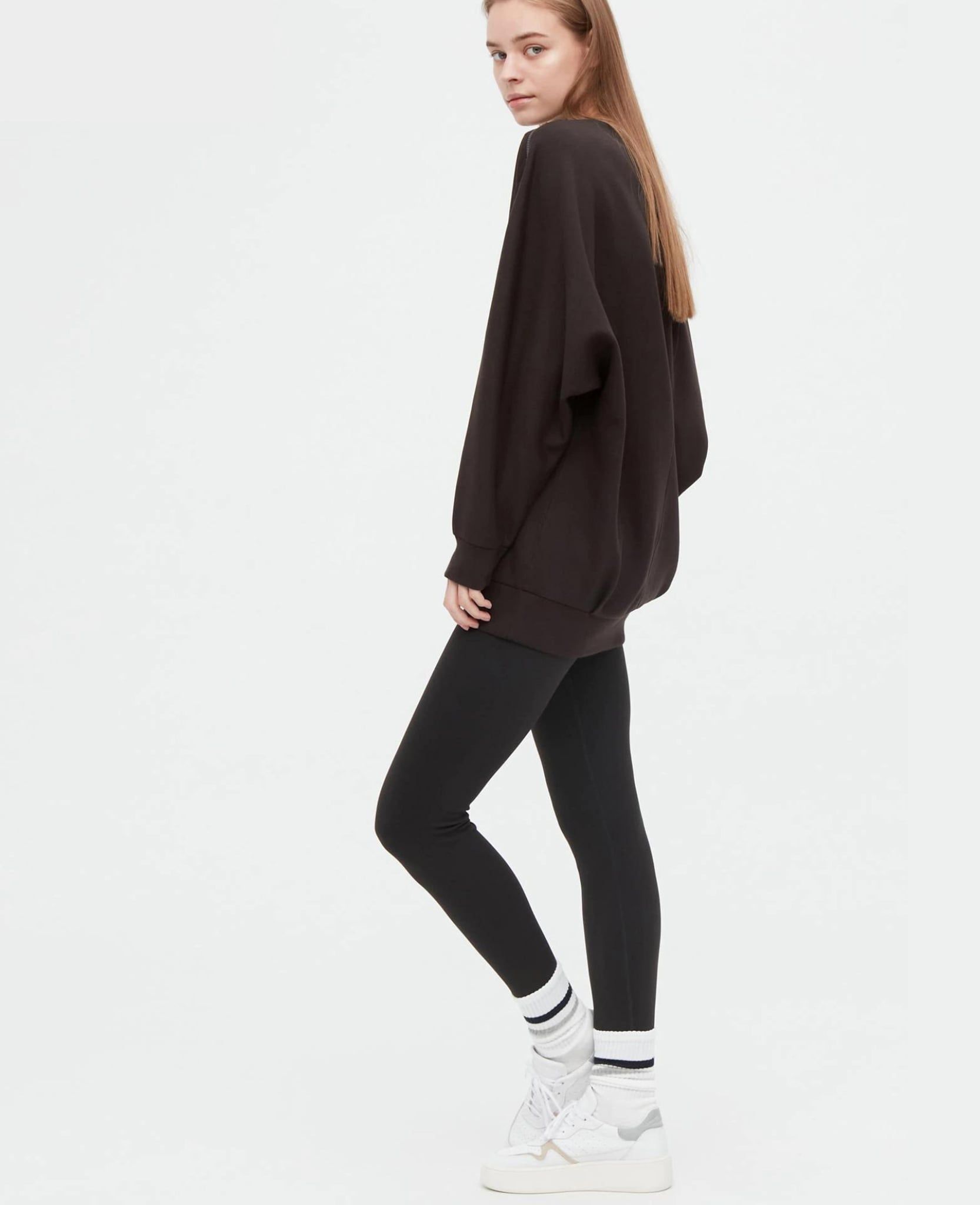  10.08.24 - VTG DRY SWEAT RELAXED SWEATSHIRT - UNIQLO 