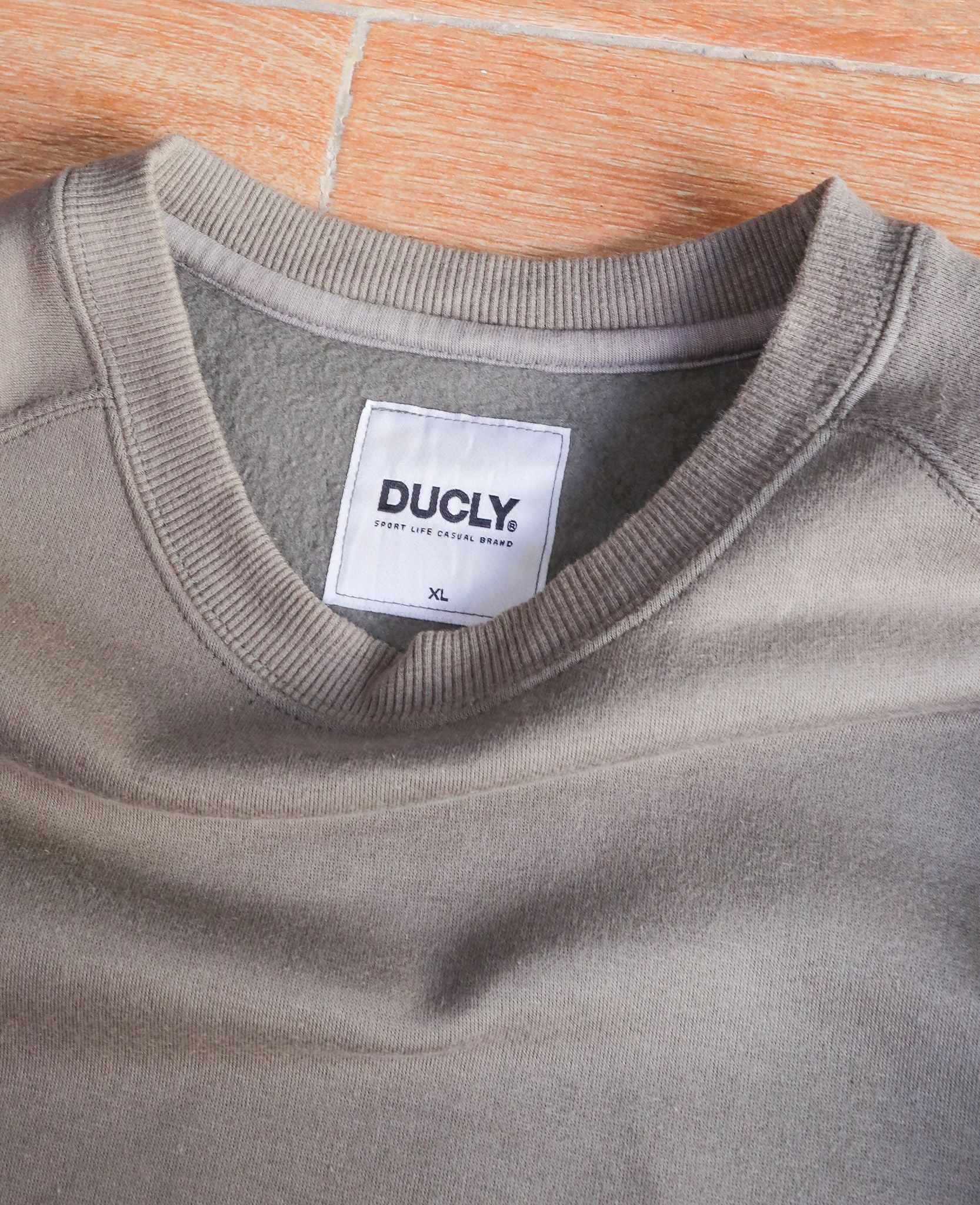  11.19.24 - VTG SWEATSHIRT - DUCLY 