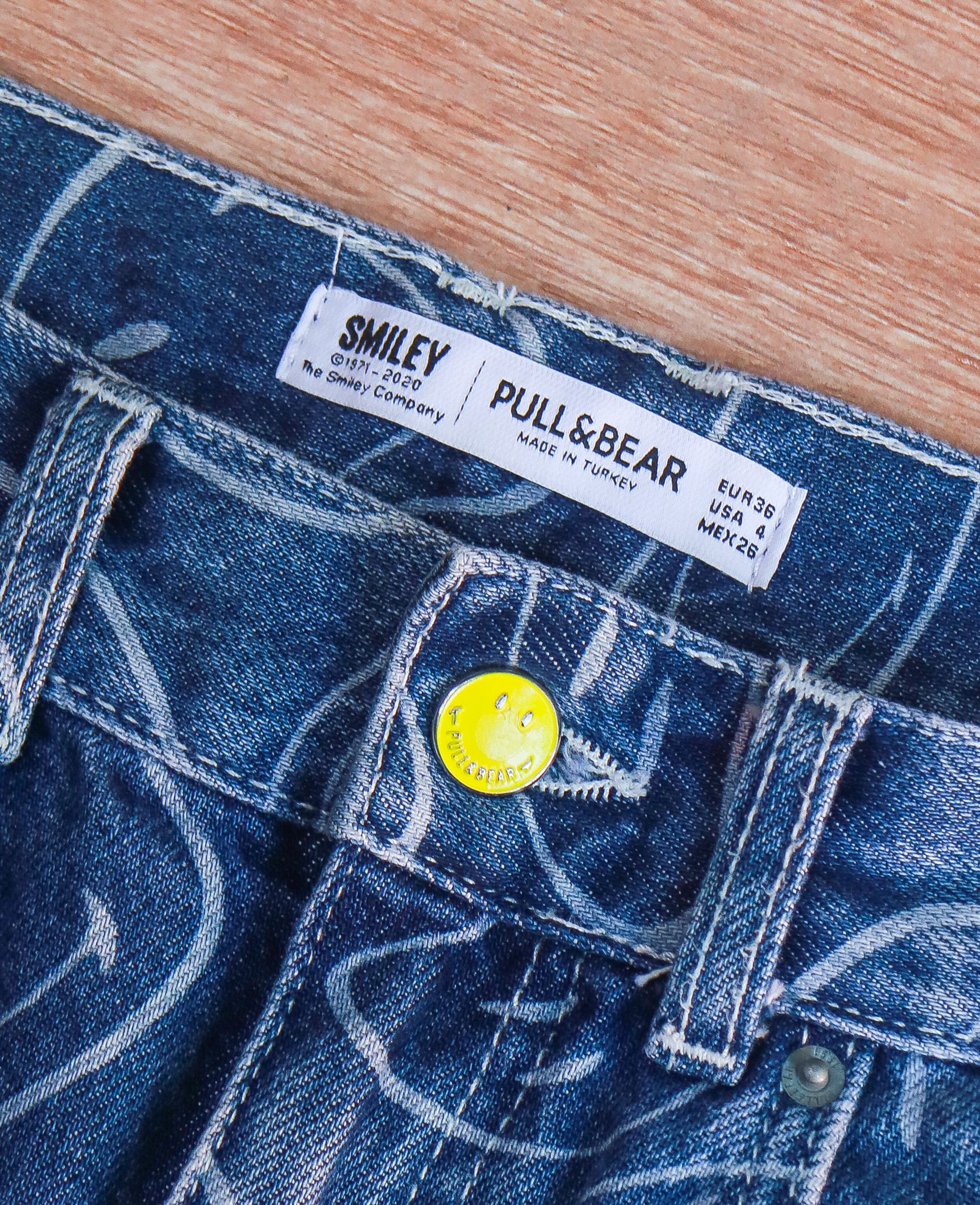  [PASS ĐỒ] - DENIM PANTS - PULL & BEAR X SMILEY 