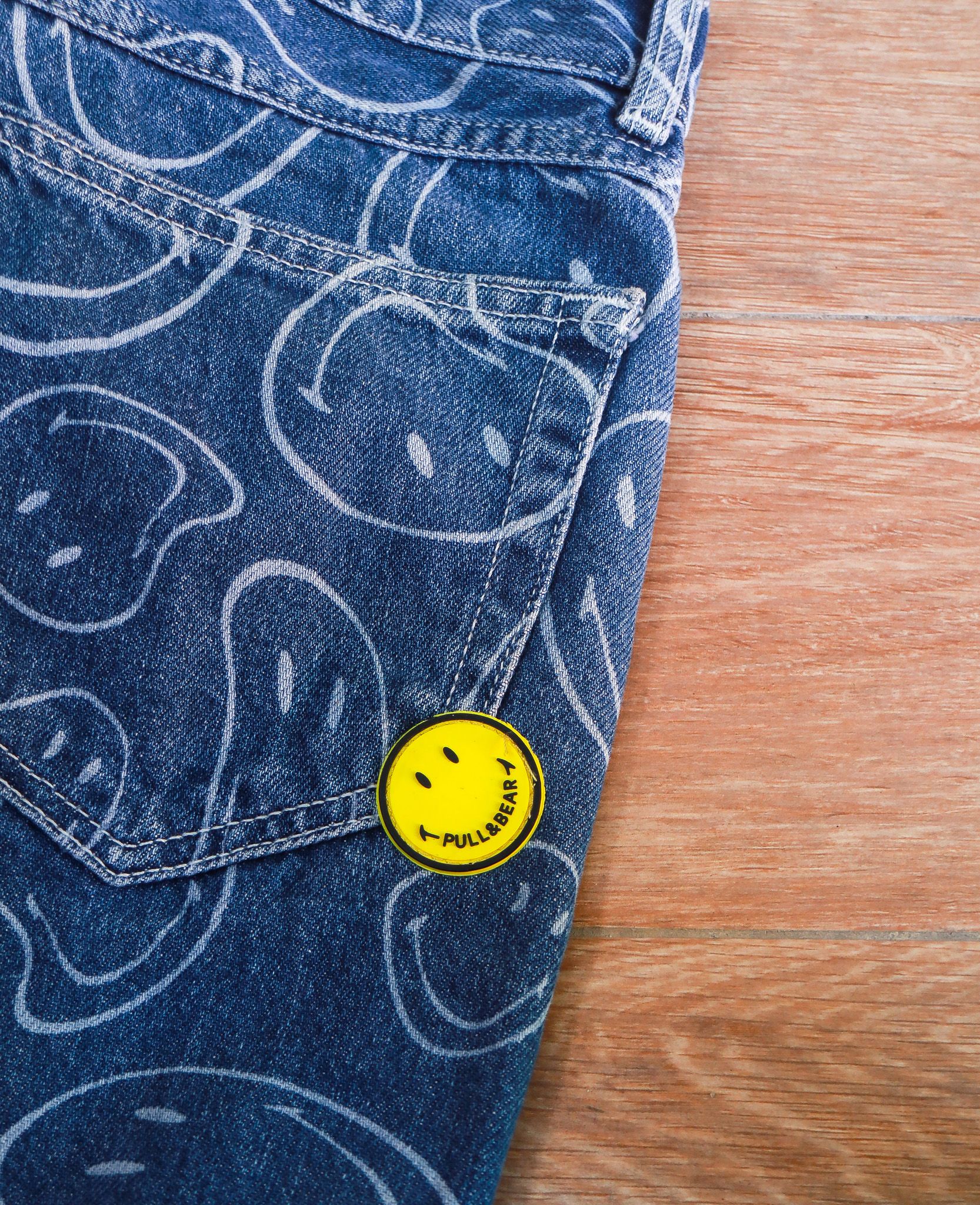  [PASS ĐỒ] - DENIM PANTS - PULL & BEAR X SMILEY 