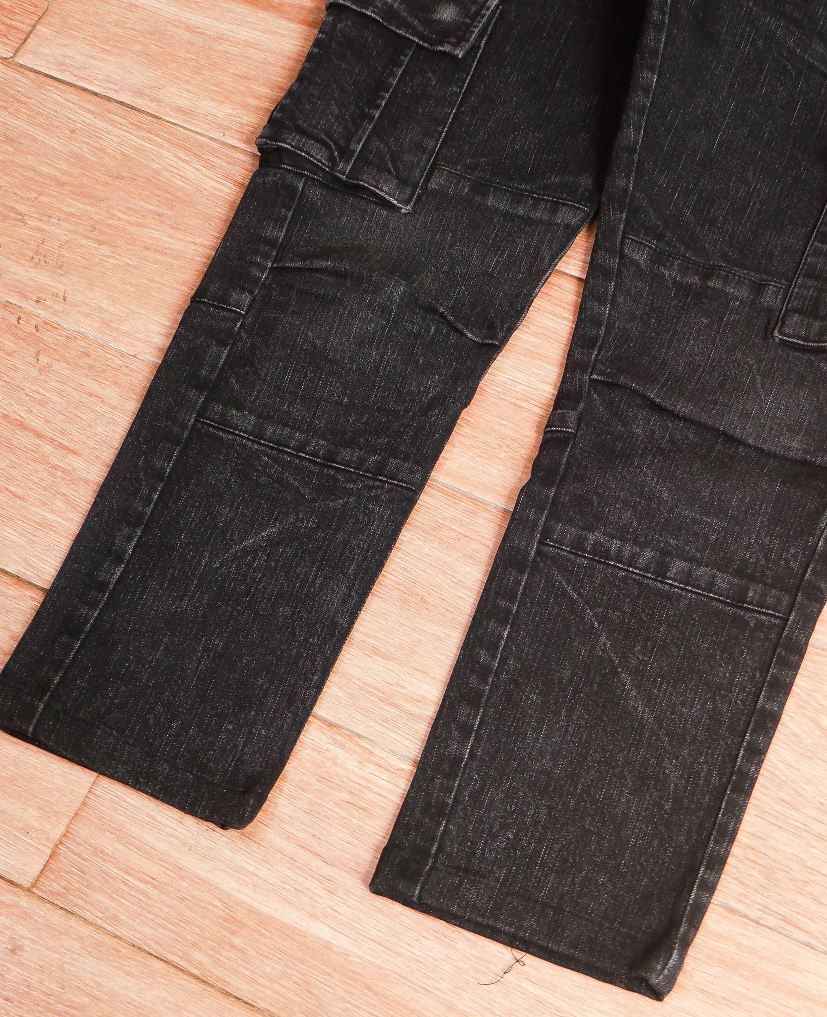  [PASS ĐỒ] - CROPPED DENIM CARGO PANTS - GLAMOUR 