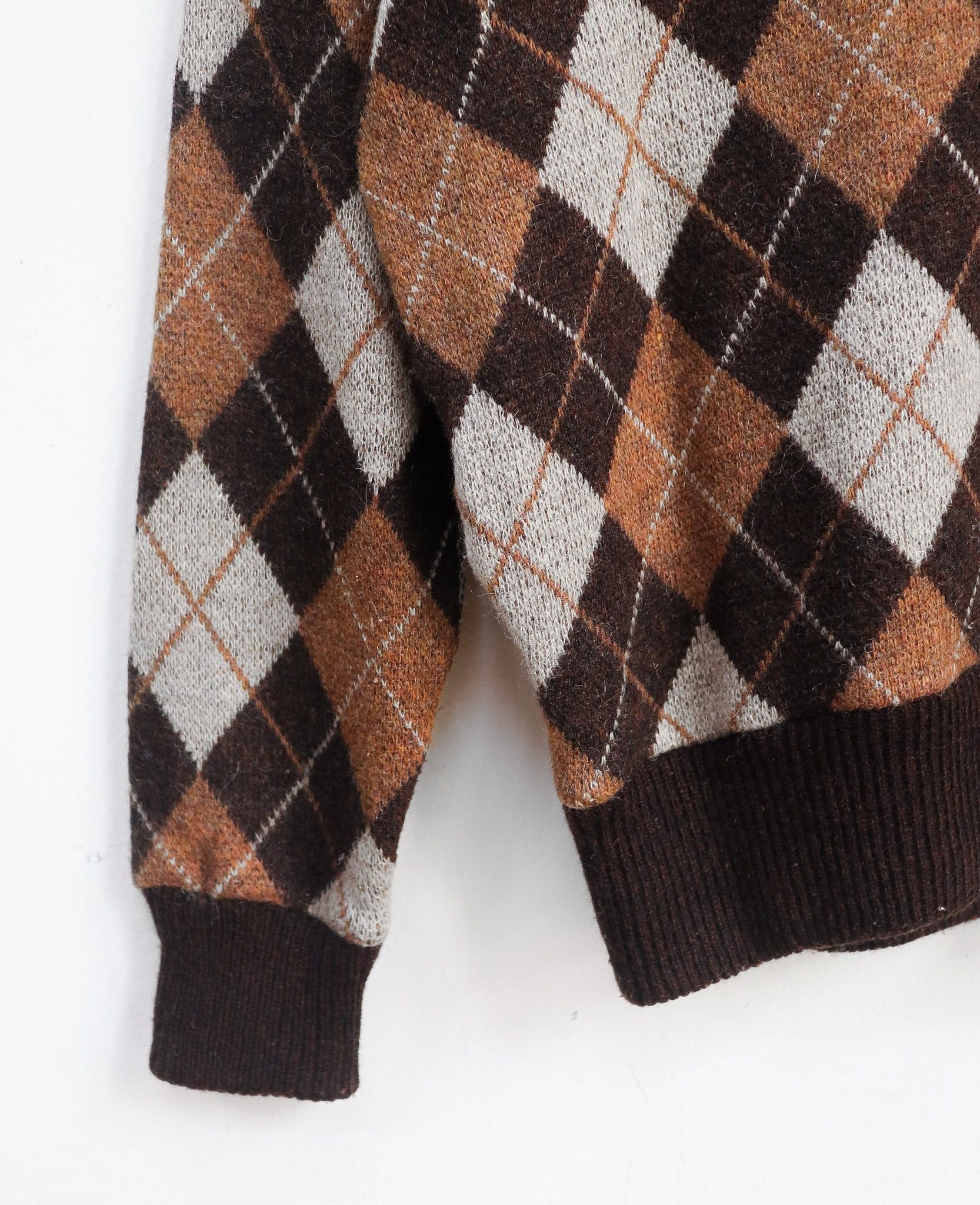  12.19.24 - VTG KNIT SWEATSHIRT - LEETON 