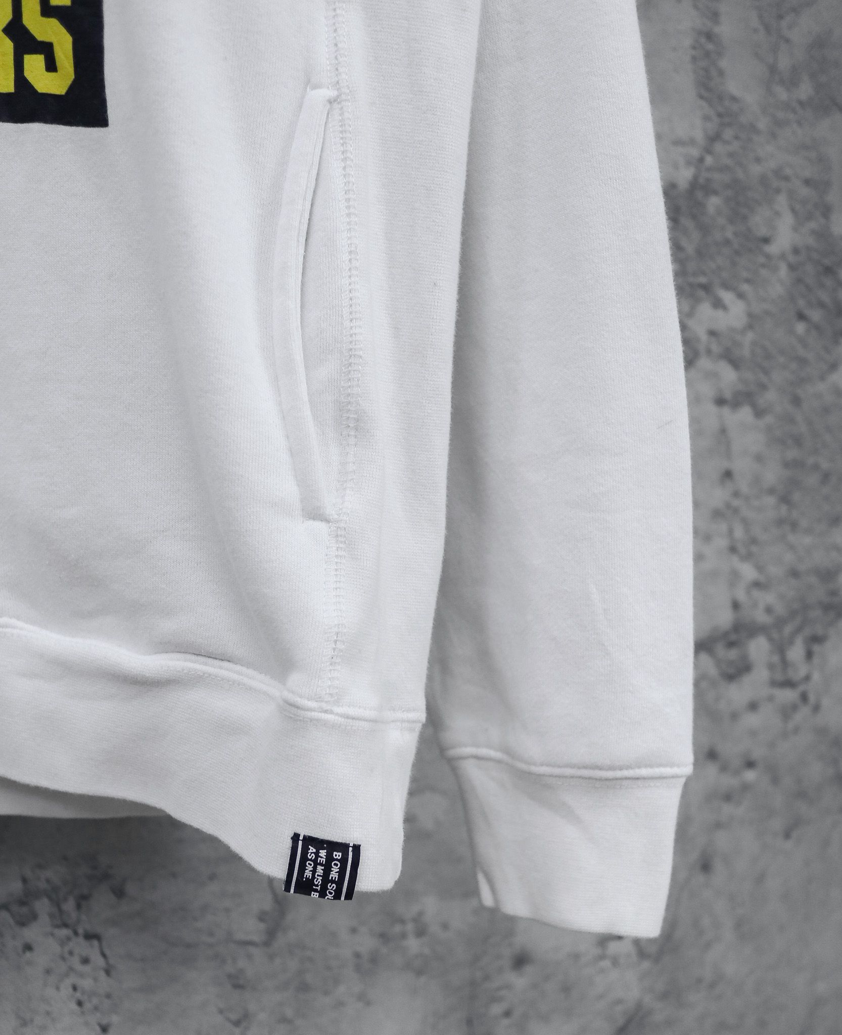  12.25.24 - VTG PULLOVER HOODIE - B ONE SOUL 