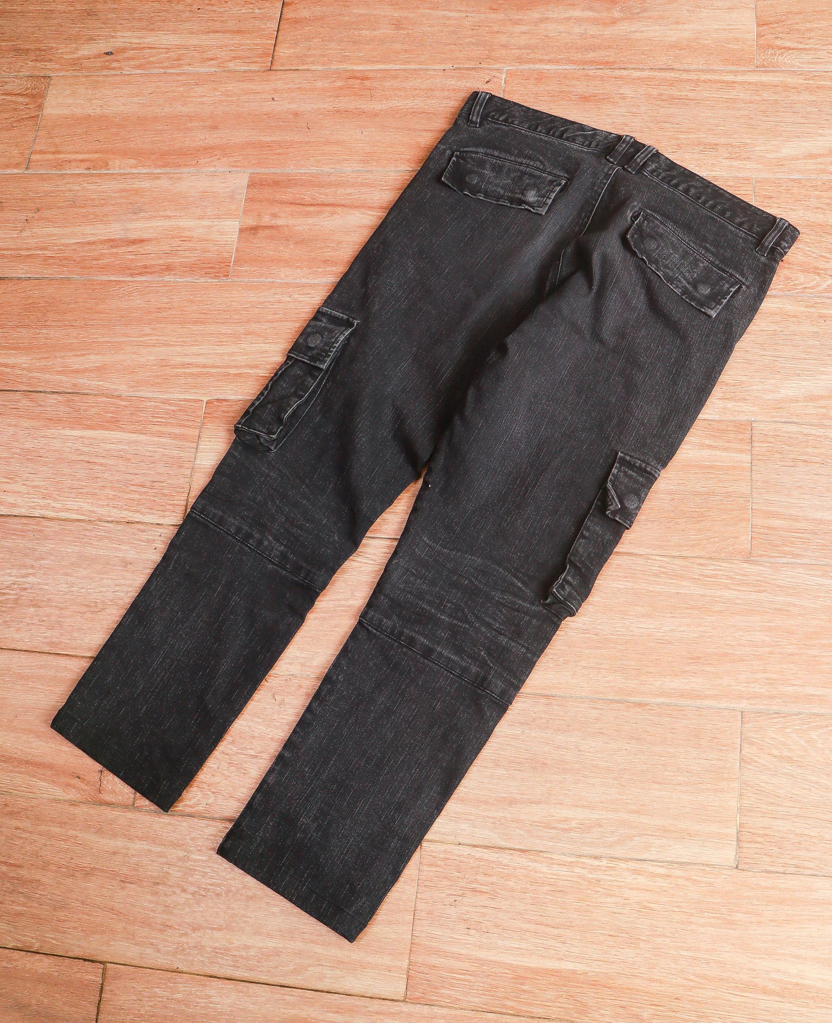 [PASS ĐỒ] - CROPPED DENIM CARGO PANTS - GLAMOUR 