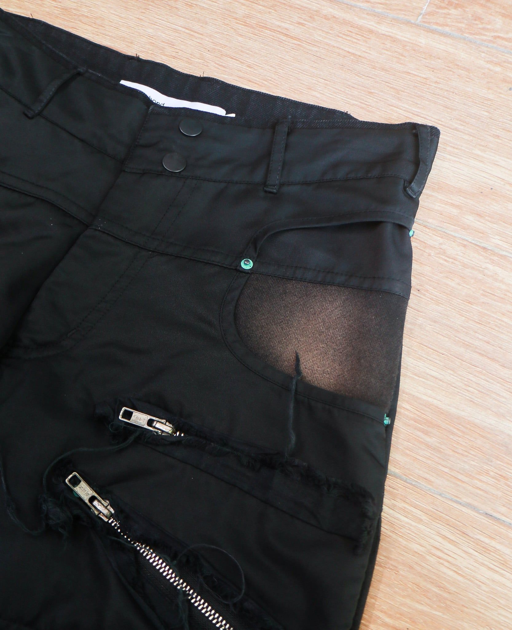  [PASS ĐỒ] - FLARED PANTS - VAEGABOND 