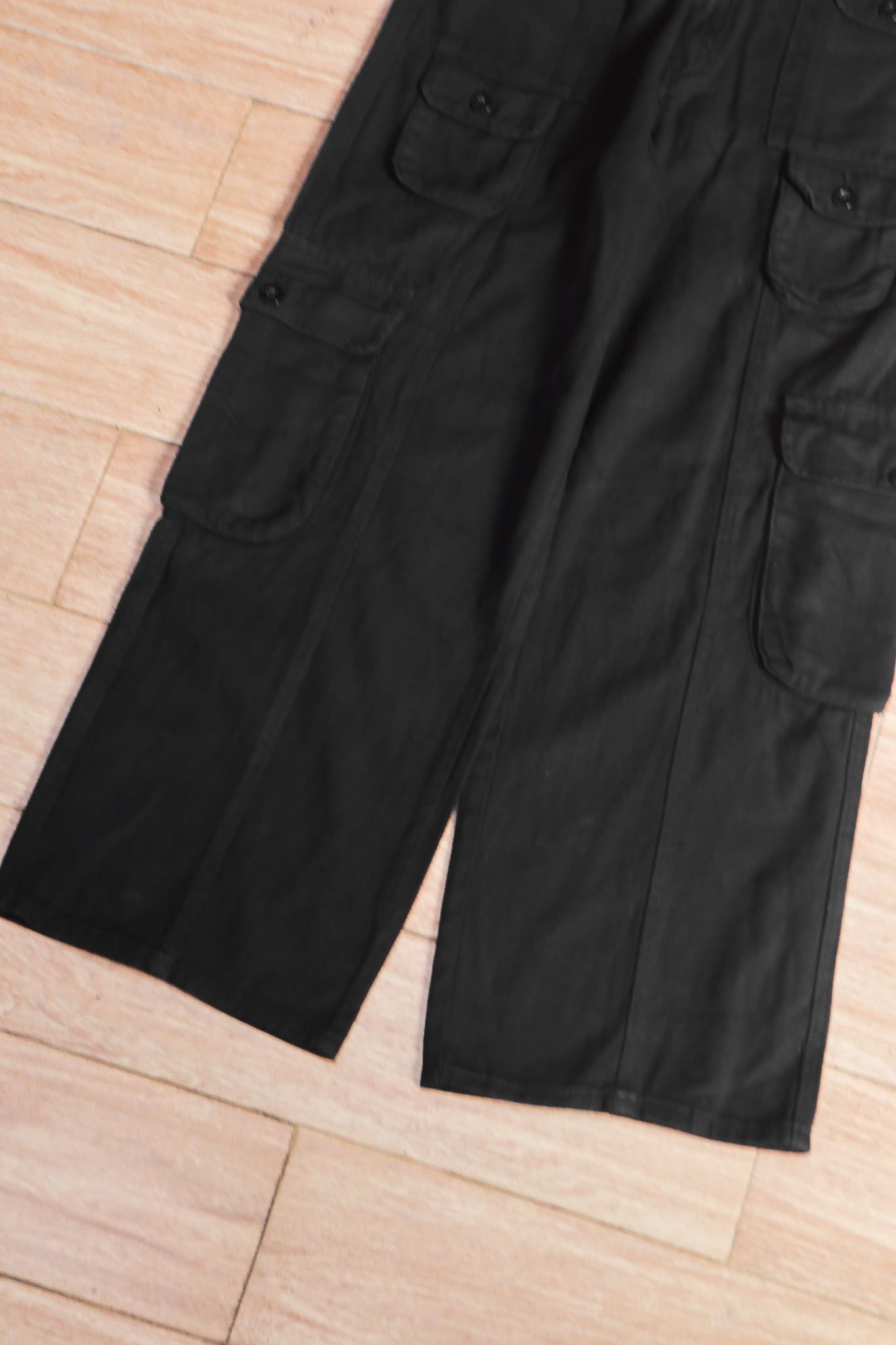  [PASS ĐỒ] - WIDE FIT CARGO PANTS 