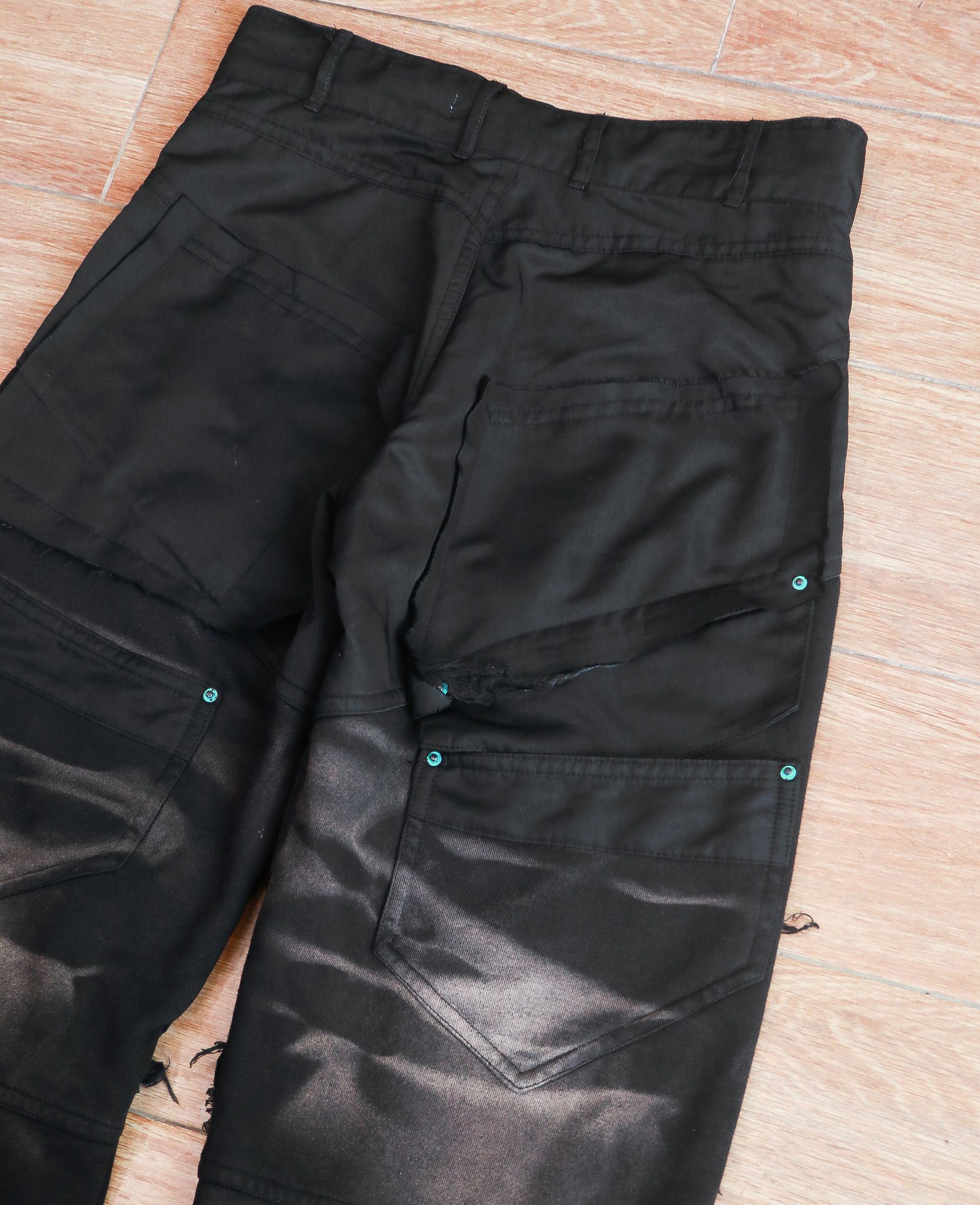  [PASS ĐỒ] - FLARED PANTS - VAEGABOND 