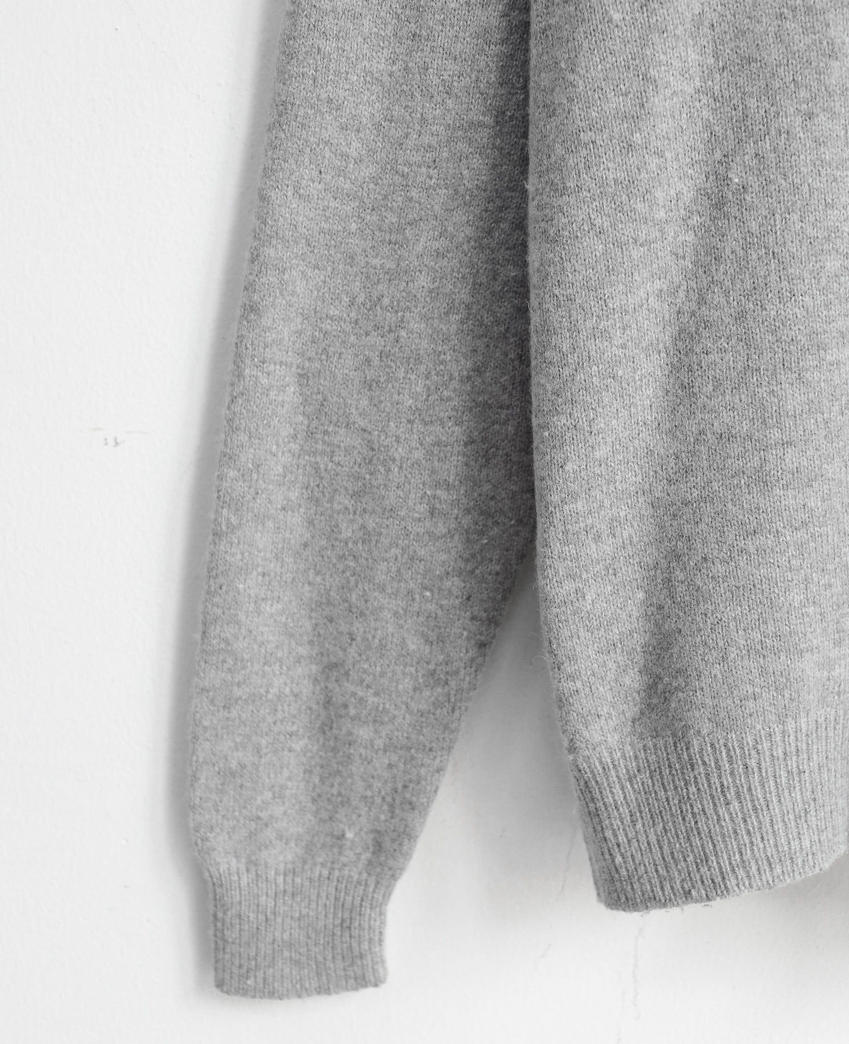  12.03.24 - VTG KNIT SWEATSHIRT - UNIQLO 