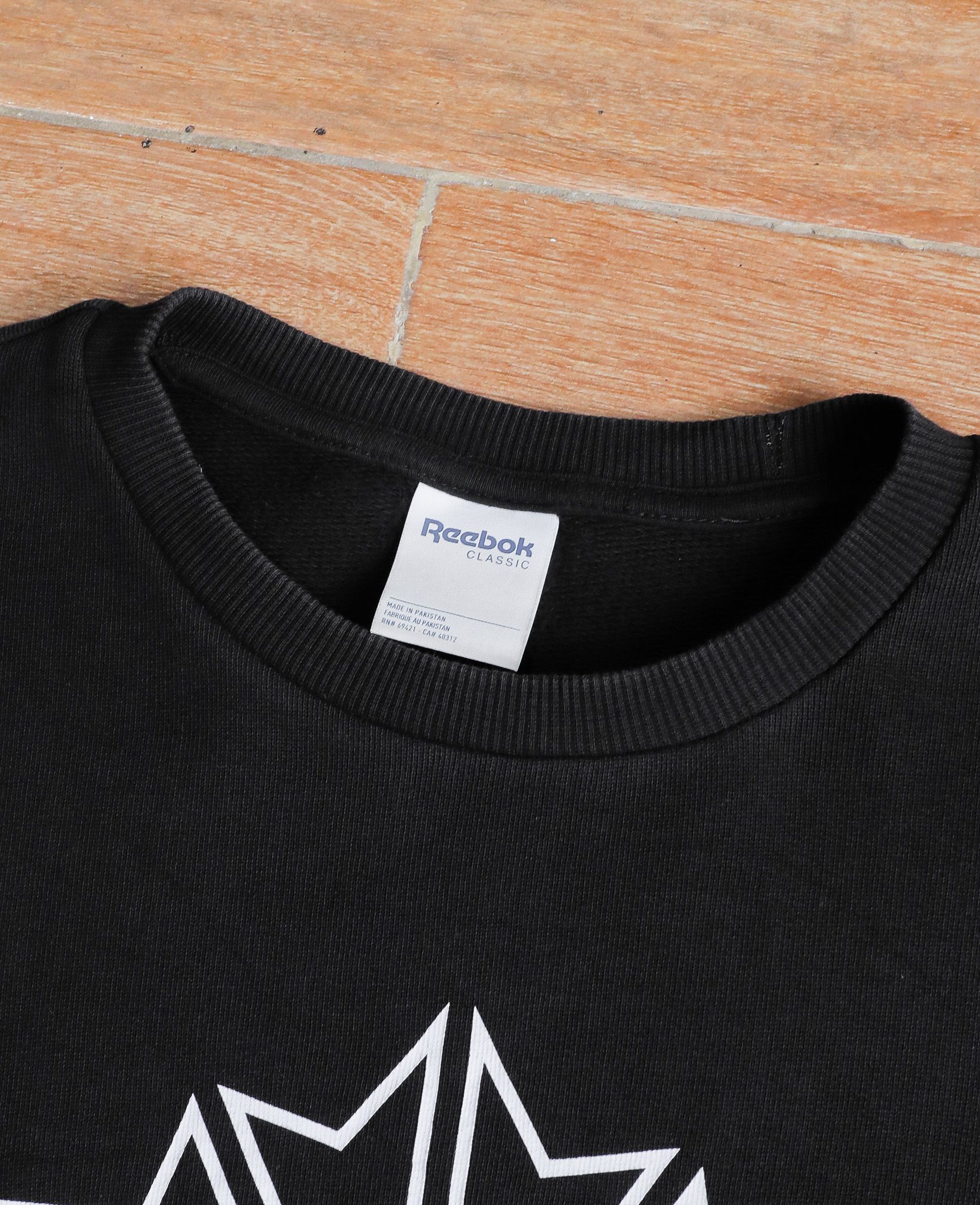  11.19.24 - VTG SWEATSHIRT - REEBOK 