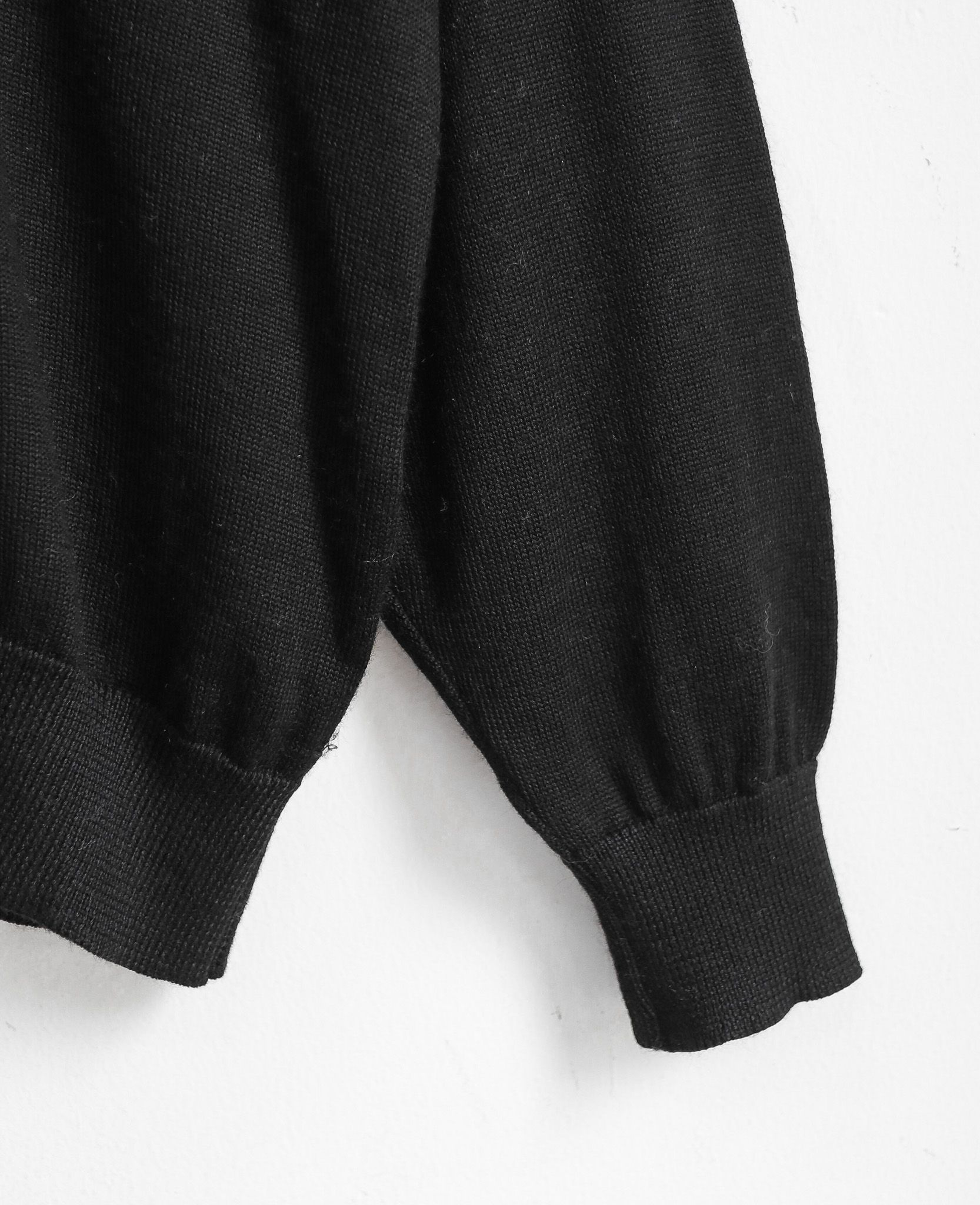  12.03.24 - VTG KNIT SWEATSHIRT - BILL ROGERS GOLF CLUB 