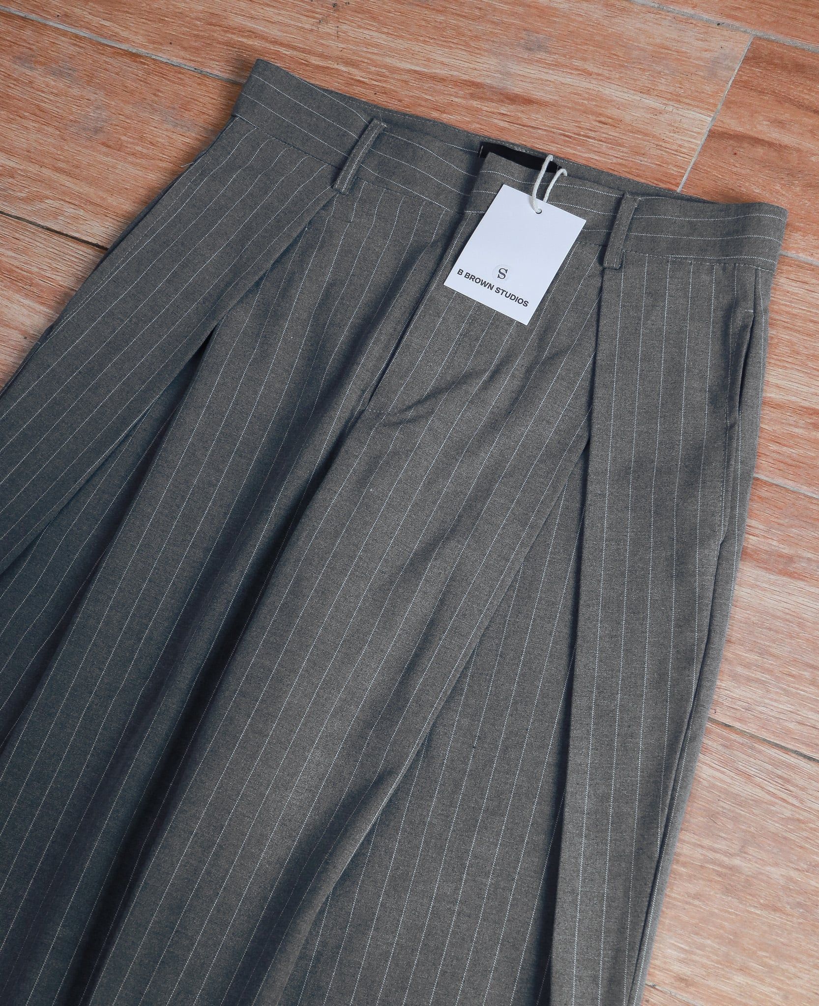  [PASS ĐỒ] - WIDE FIT DRESS PANTS - B BROWN STUDIOS 