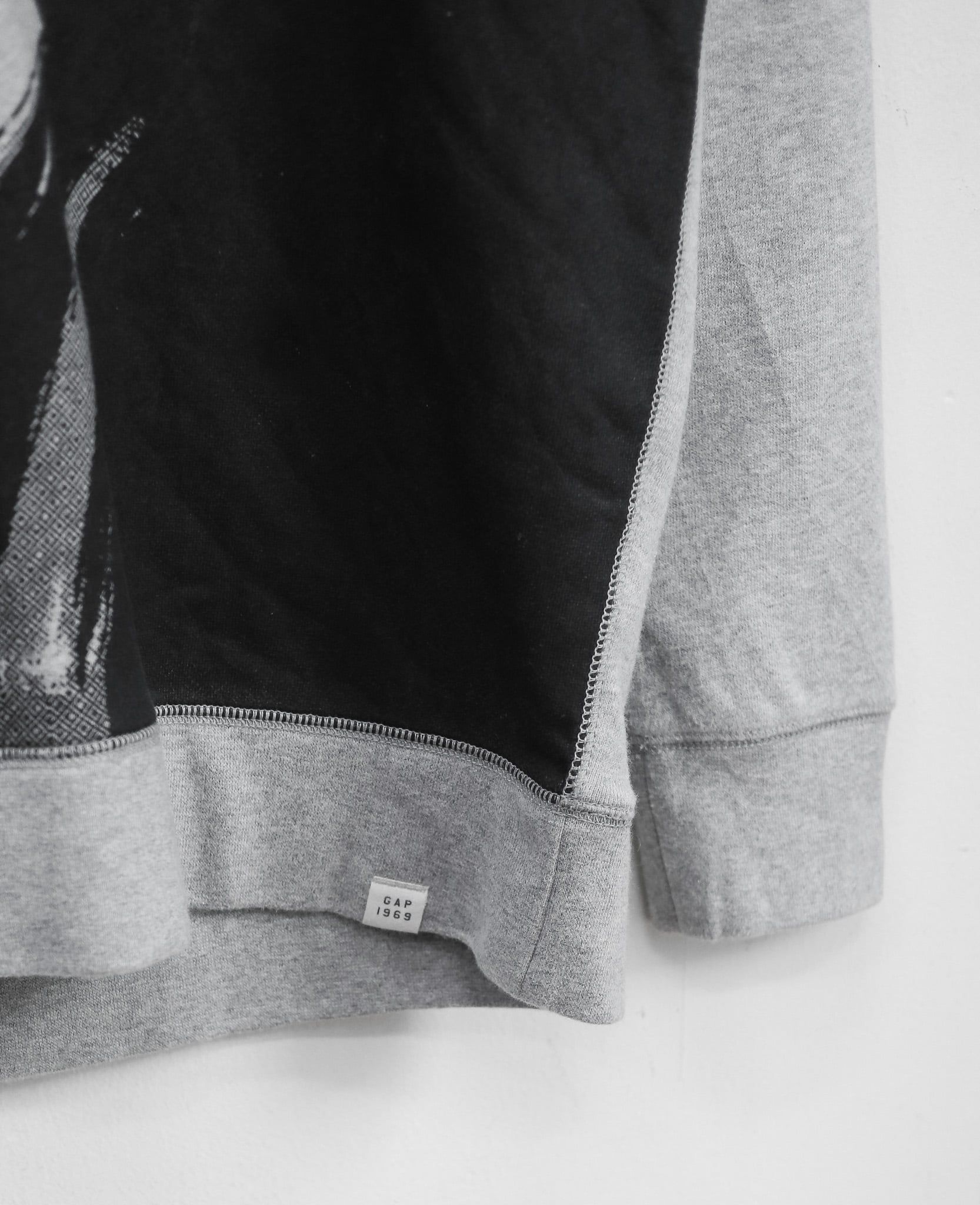  12.25.24 - VTG PULLOVER HOODIE - GAP X STAR WARS 