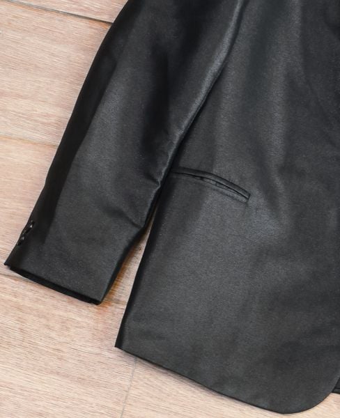  [PASS ĐỒ] - SATIN BLAZER JACKET - UNIQ 