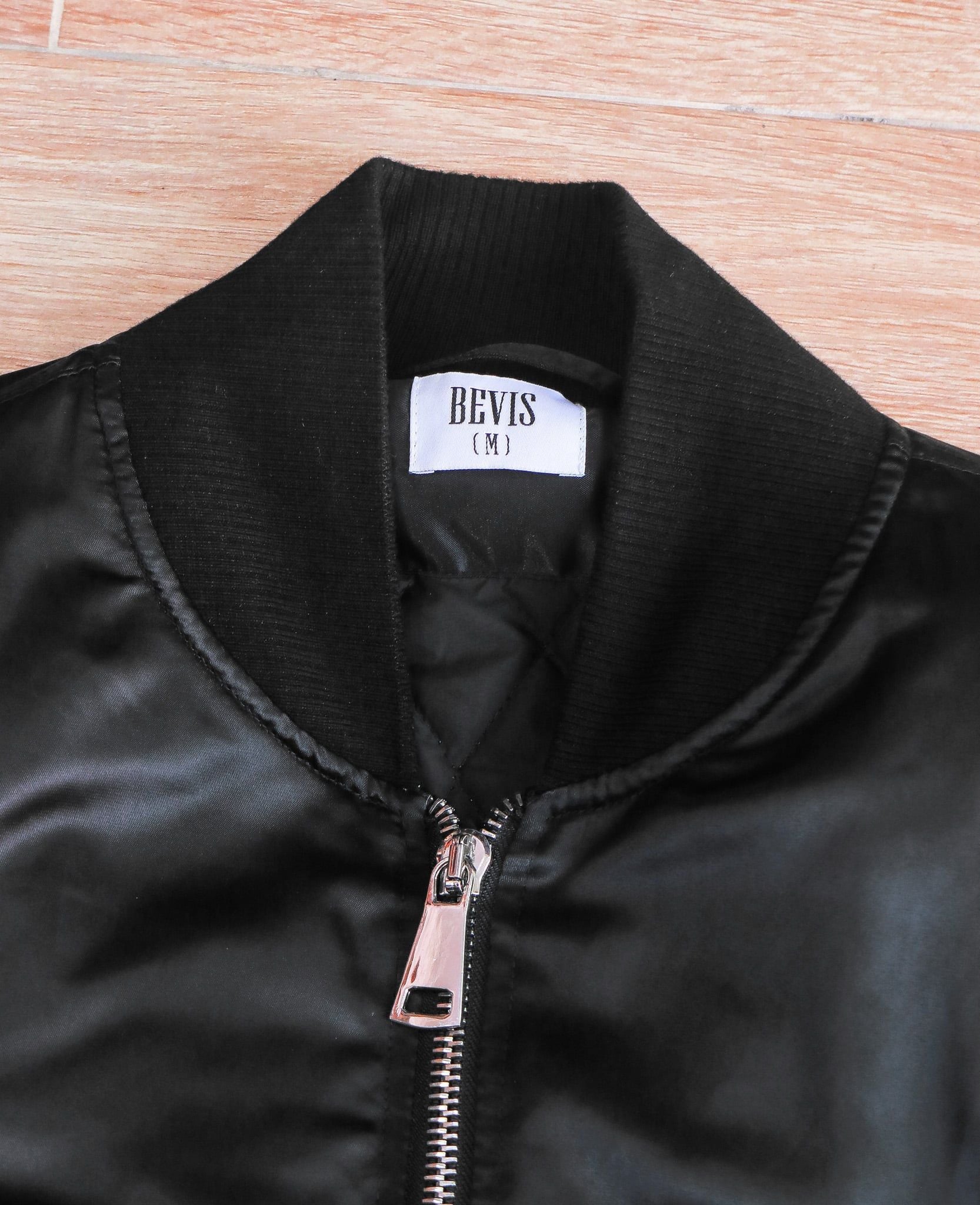  [PASS ĐỒ] - SATIN BOMBER JACKET - BEVIS 