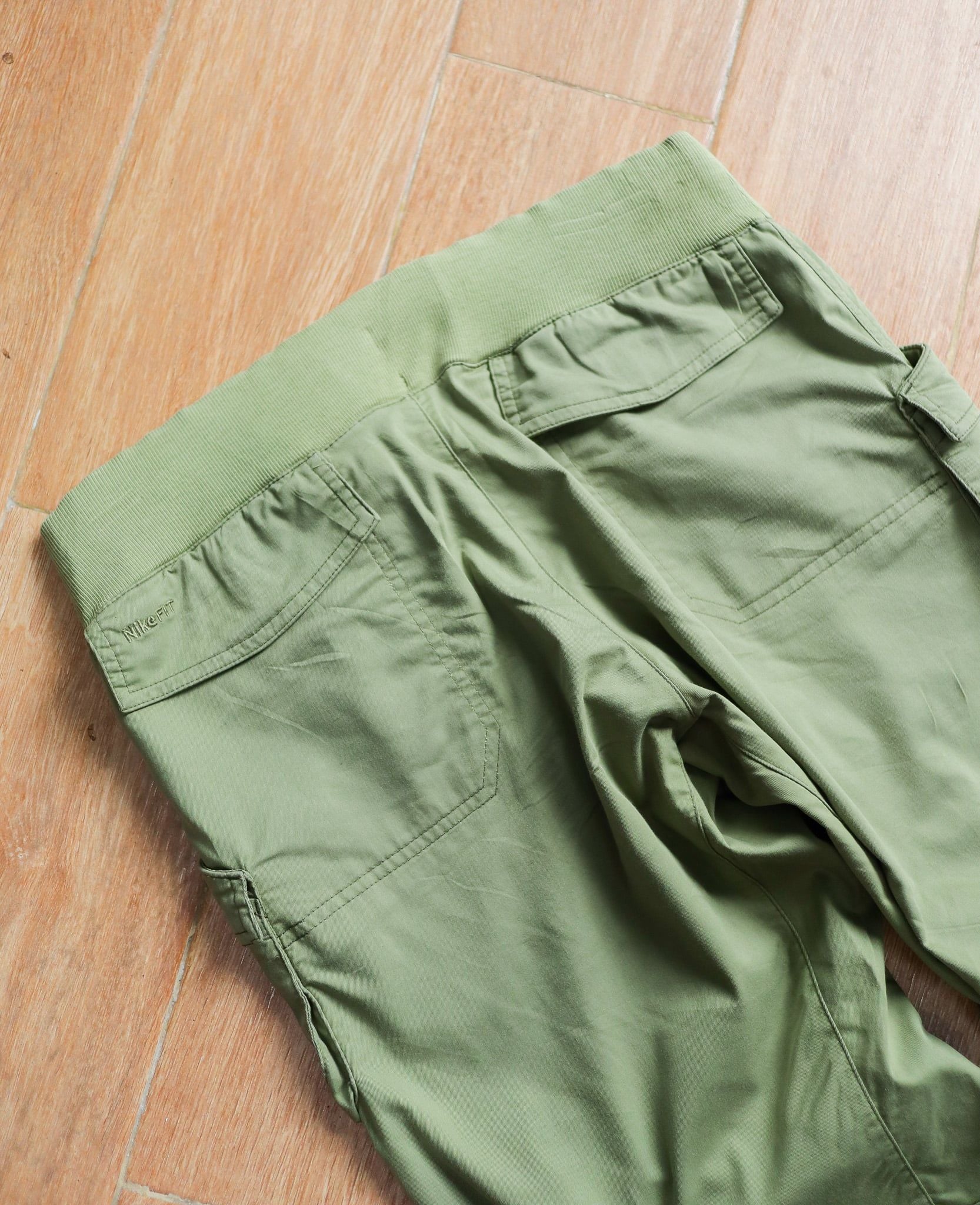  12.04.24 - VTG MILITARY PARACHUTE PANTS - NIKE 
