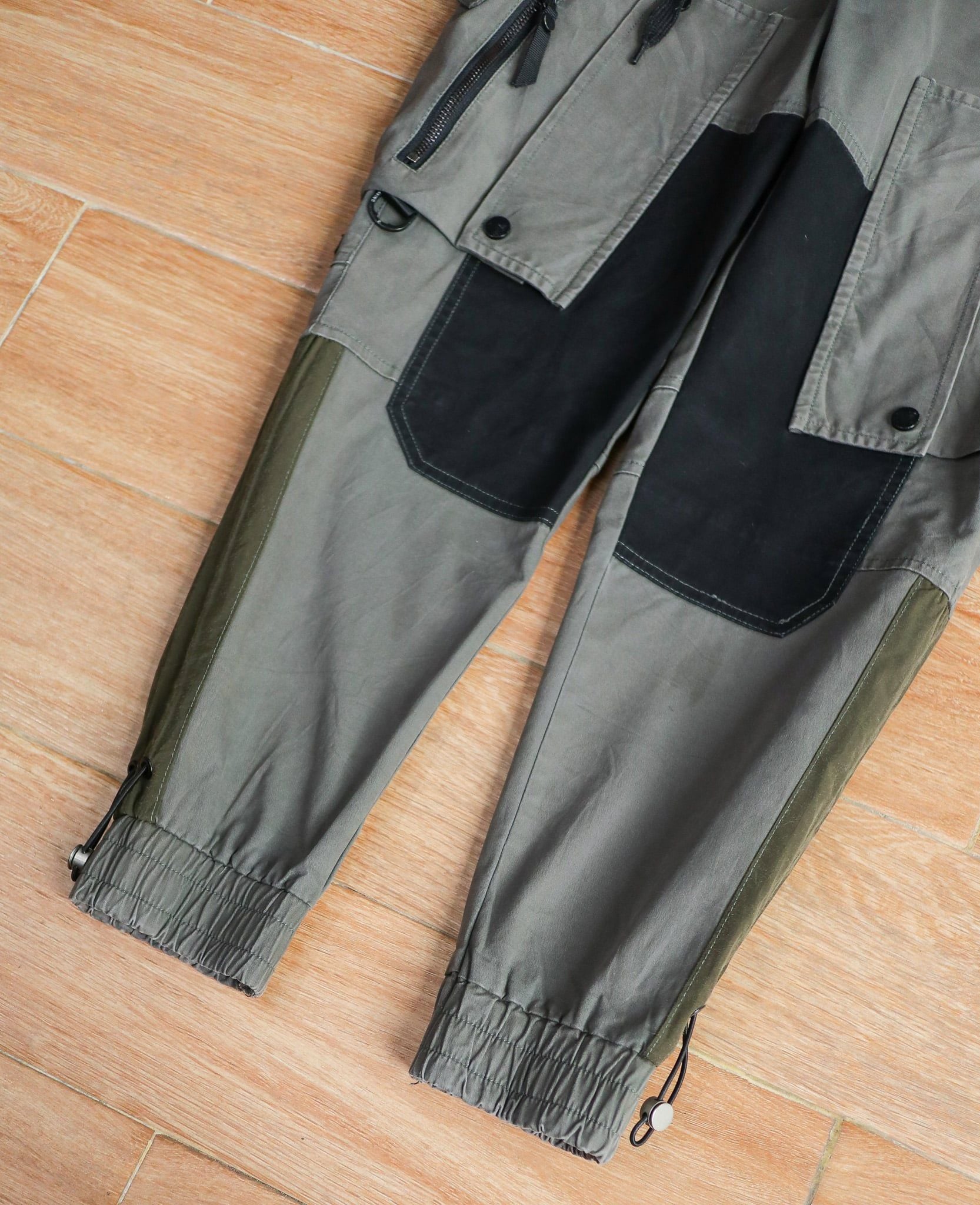  12.04.24 - VTG JOGGER CARGO PANTS - LAKING 