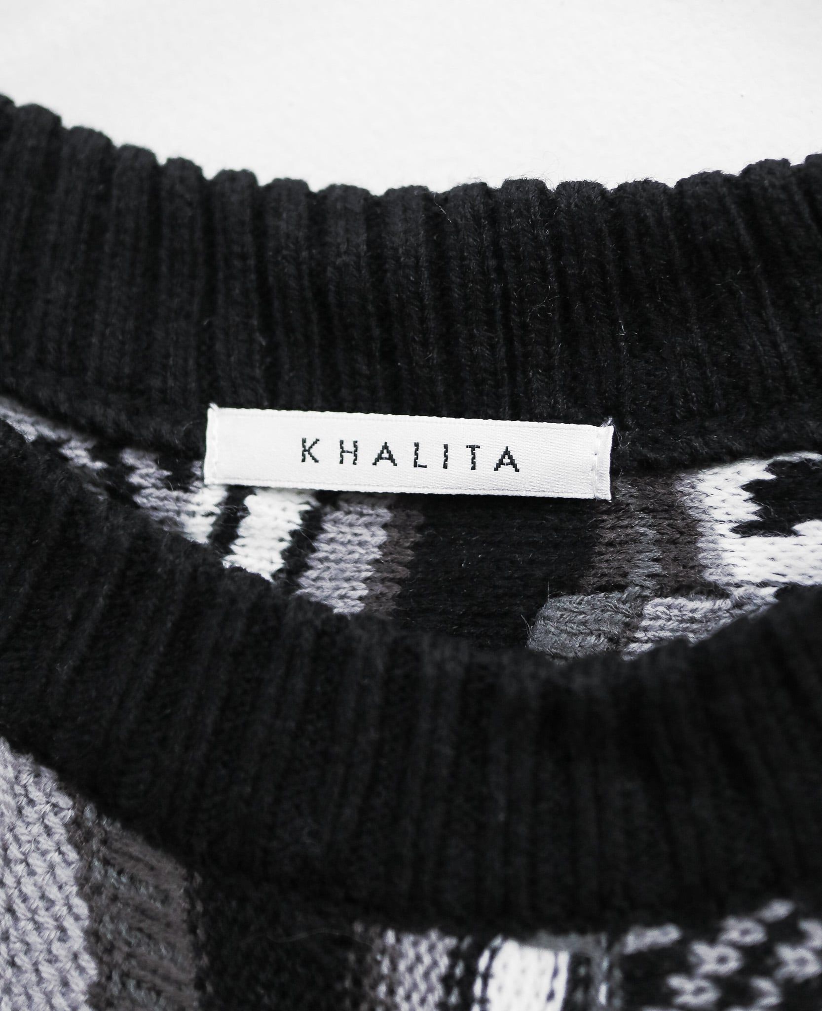  12.17.24 - VTG OVERSIZED KNIT SWEATSHIRT - KHALITA 