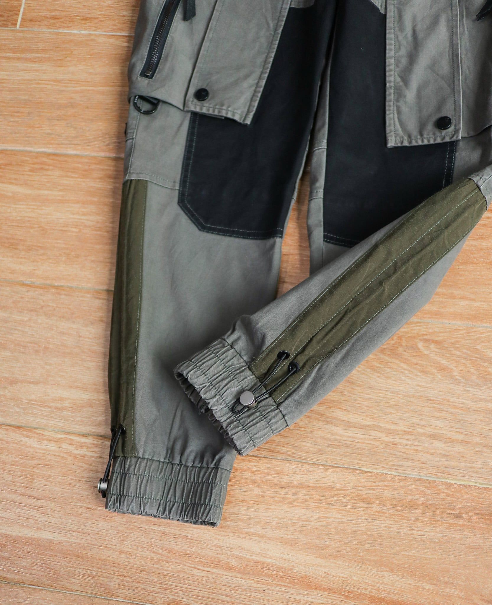  12.04.24 - VTG JOGGER CARGO PANTS - LAKING 