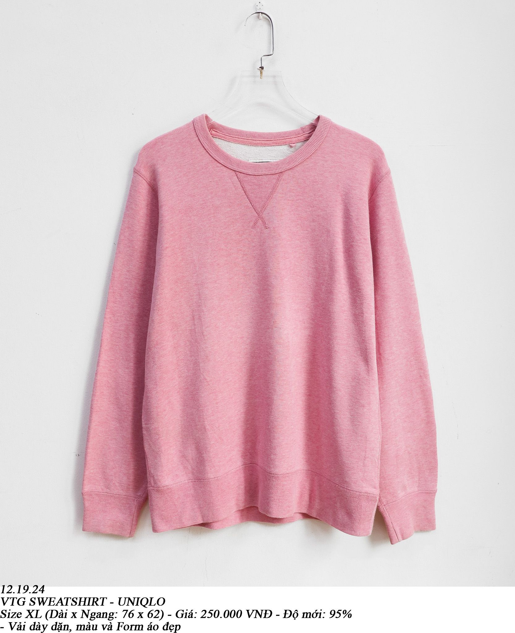  12.19.24 - VTG SWEATSHIRT - UNIQLO 