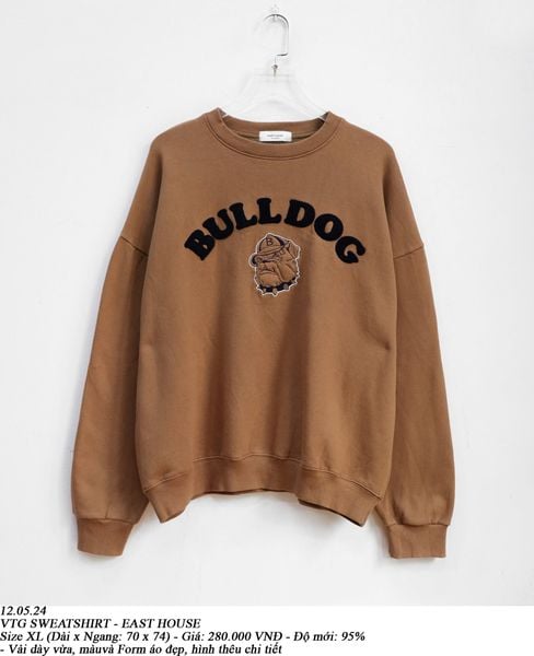  12.05..24 - VTG SWEATSHIRT - EAST HOUSE 