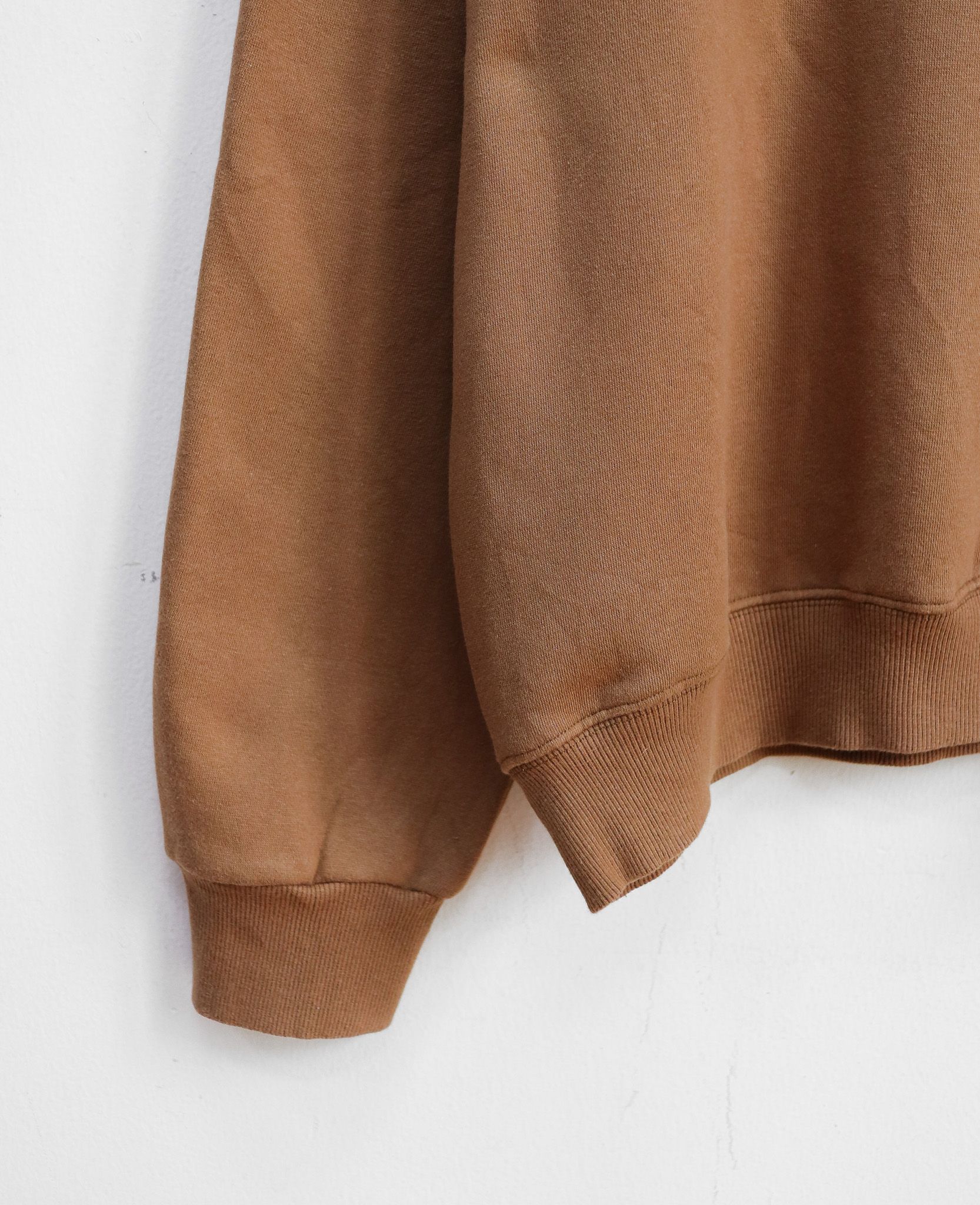  12.05..24 - VTG SWEATSHIRT - EAST HOUSE 