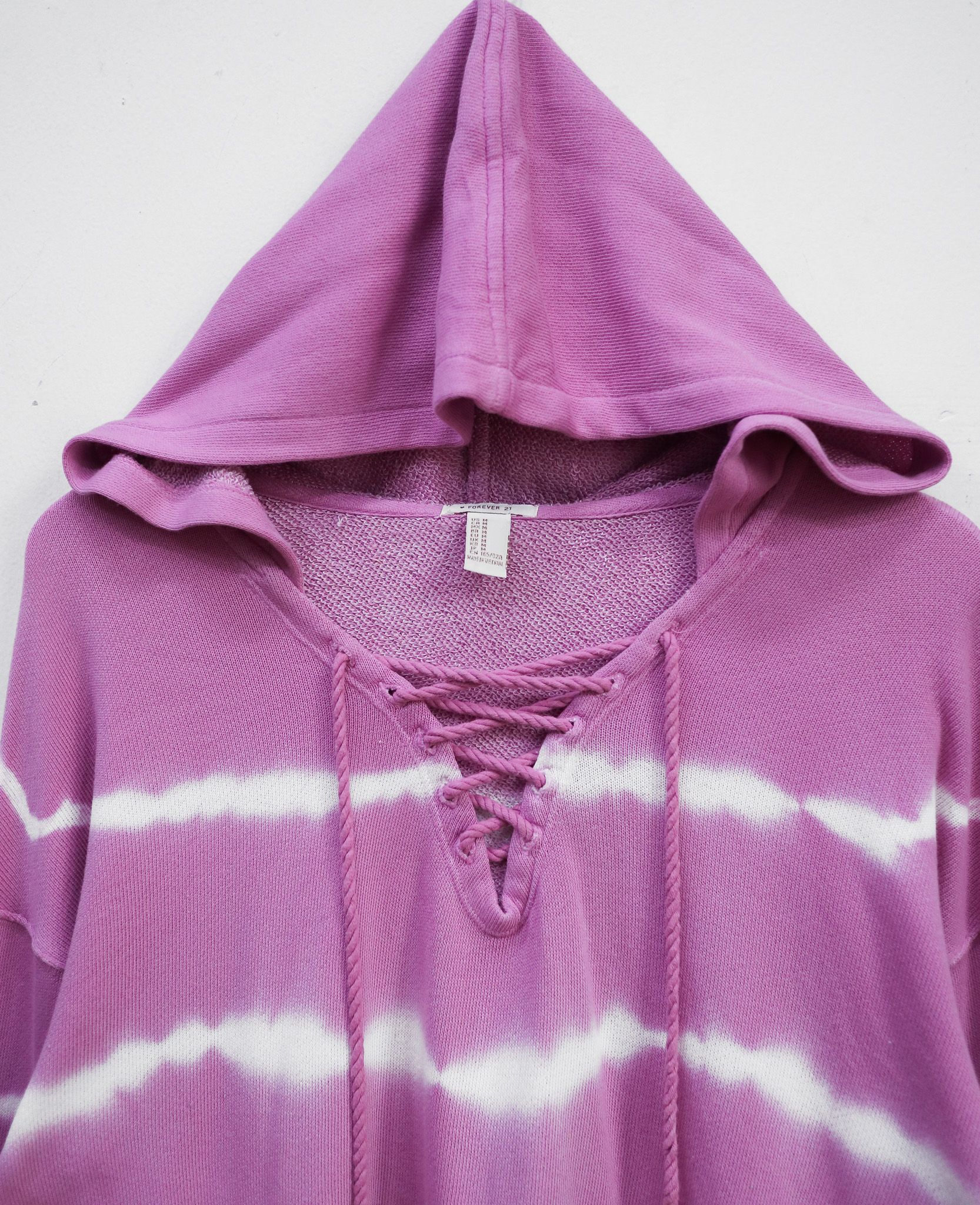  12.25.24 - VTG PULLOVER HOODIE - FOREVER 21 