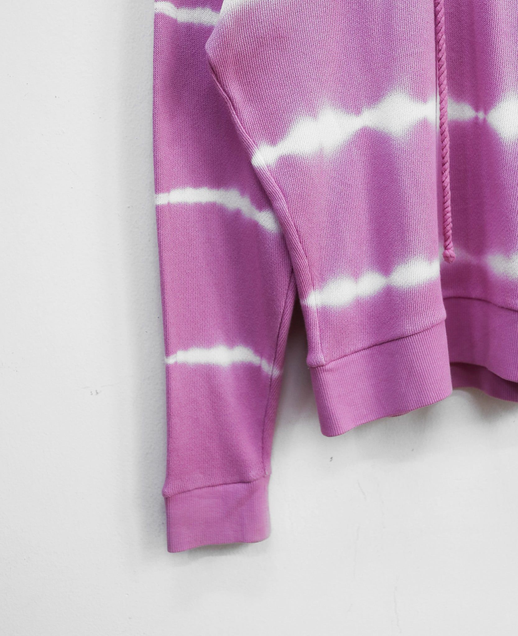  12.25.24 - VTG PULLOVER HOODIE - FOREVER 21 